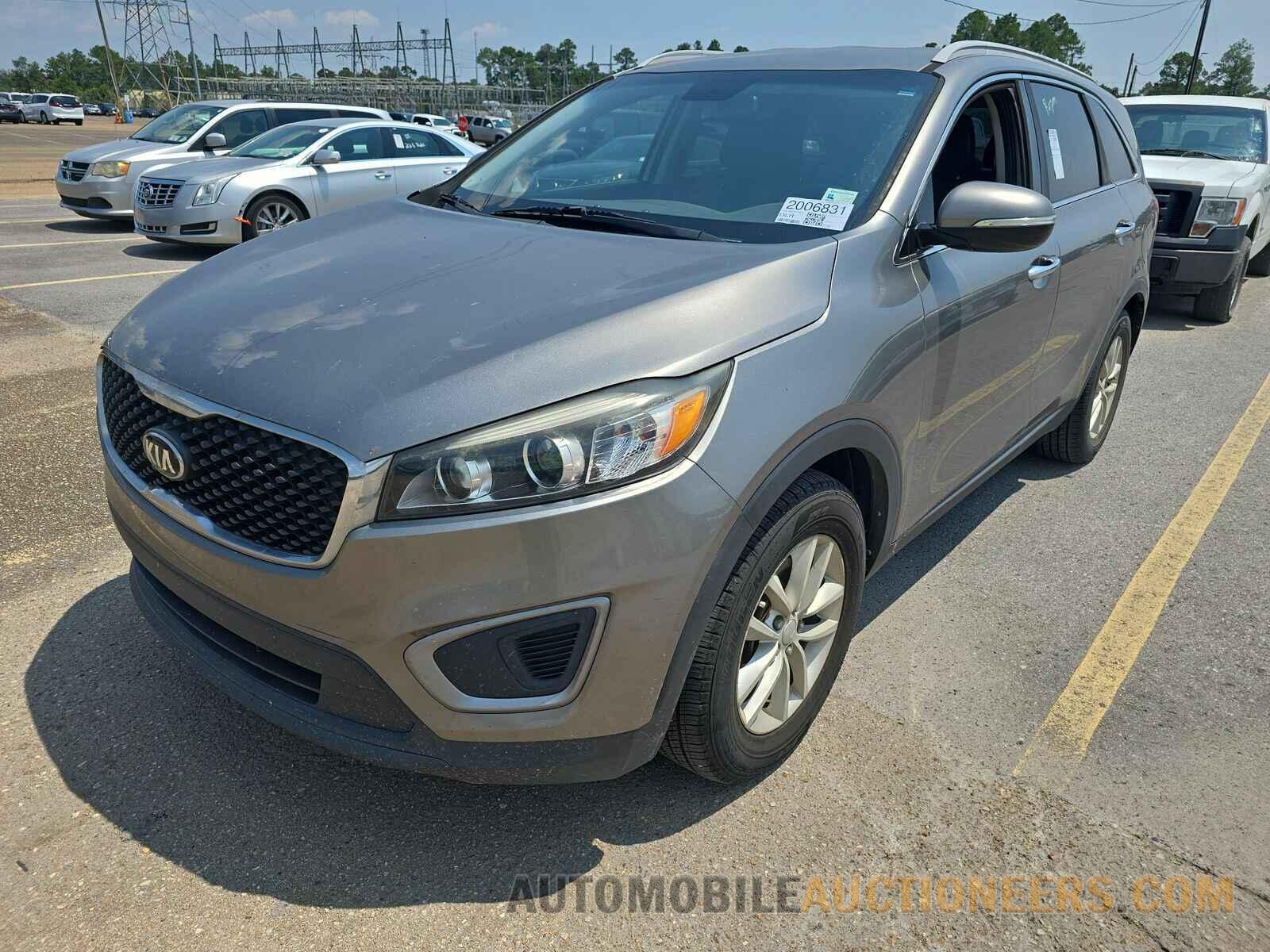 5XYPG4A39GG077383 Kia Sorento 2016