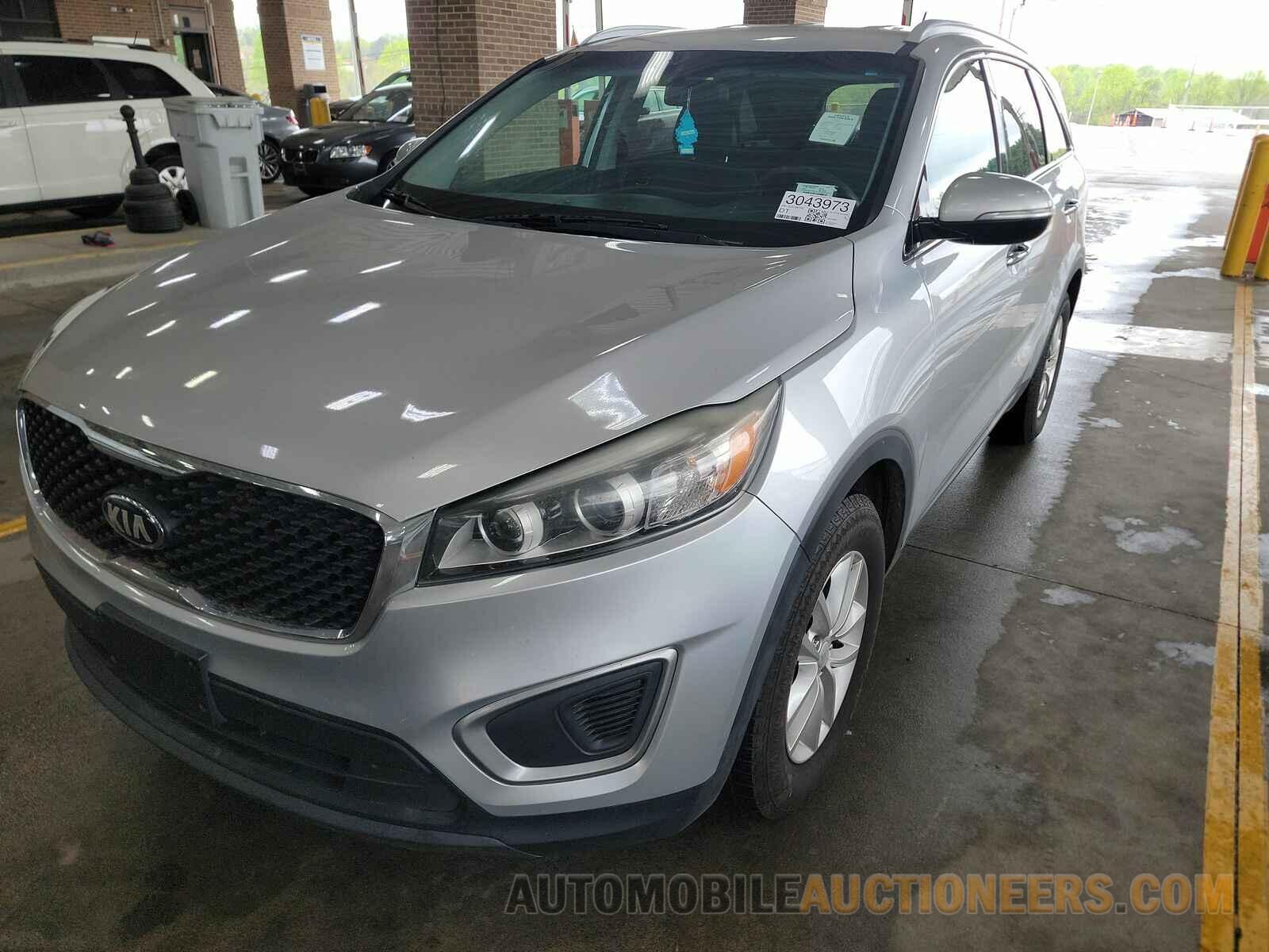 5XYPG4A39GG126775 Kia Sorento 2016