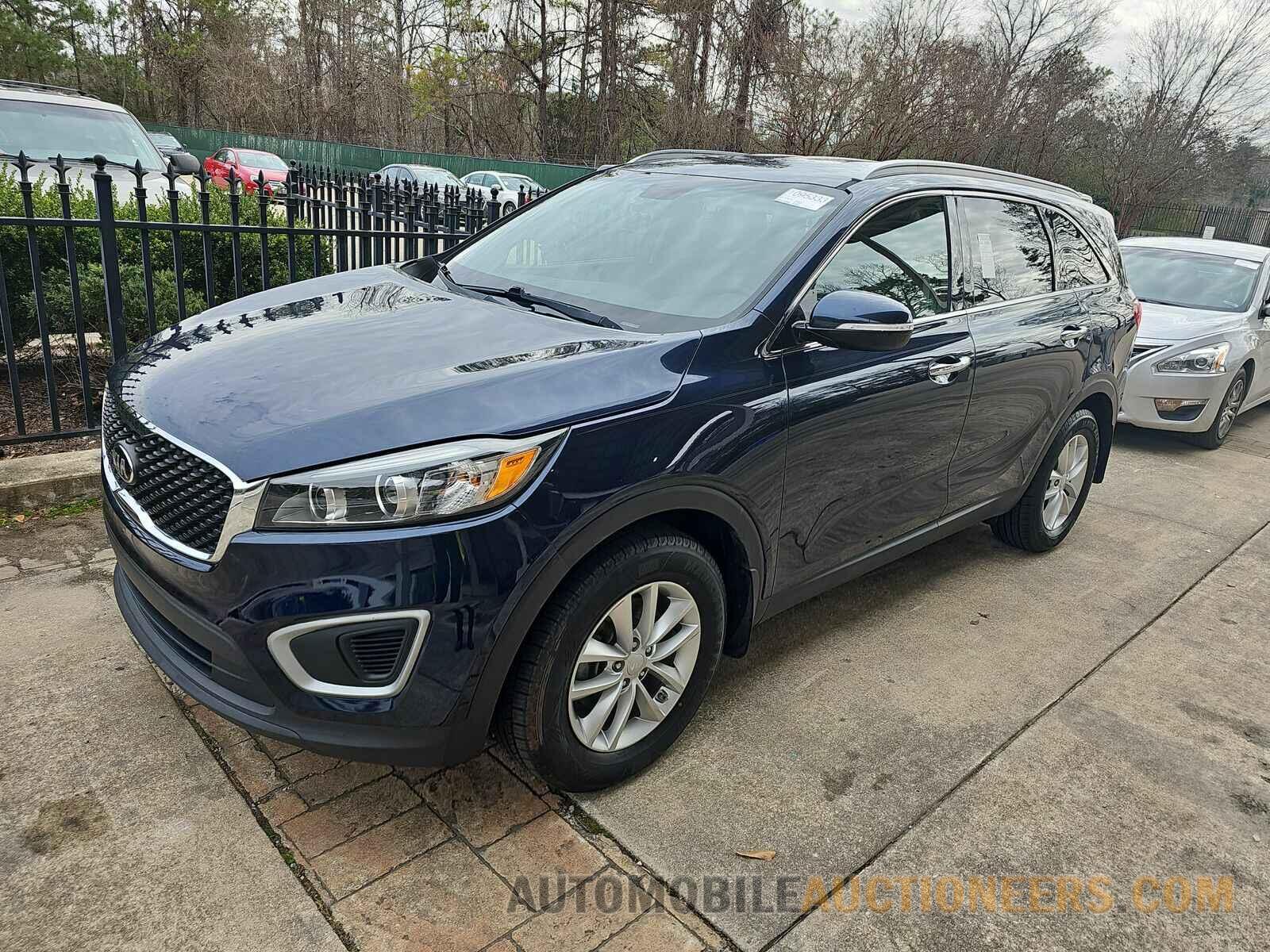 5XYPG4A39HG274023 Kia Sorento 2017