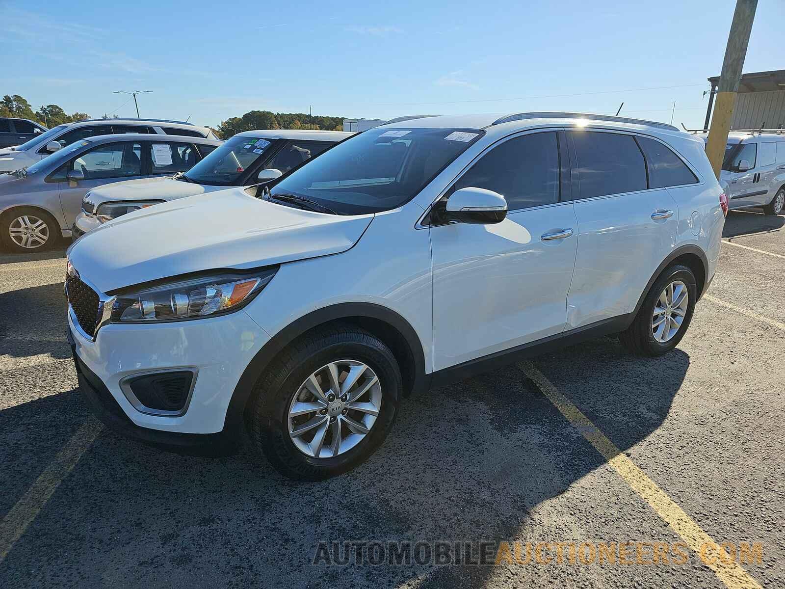 5XYPG4A39HG275091 Kia Sorento 2017