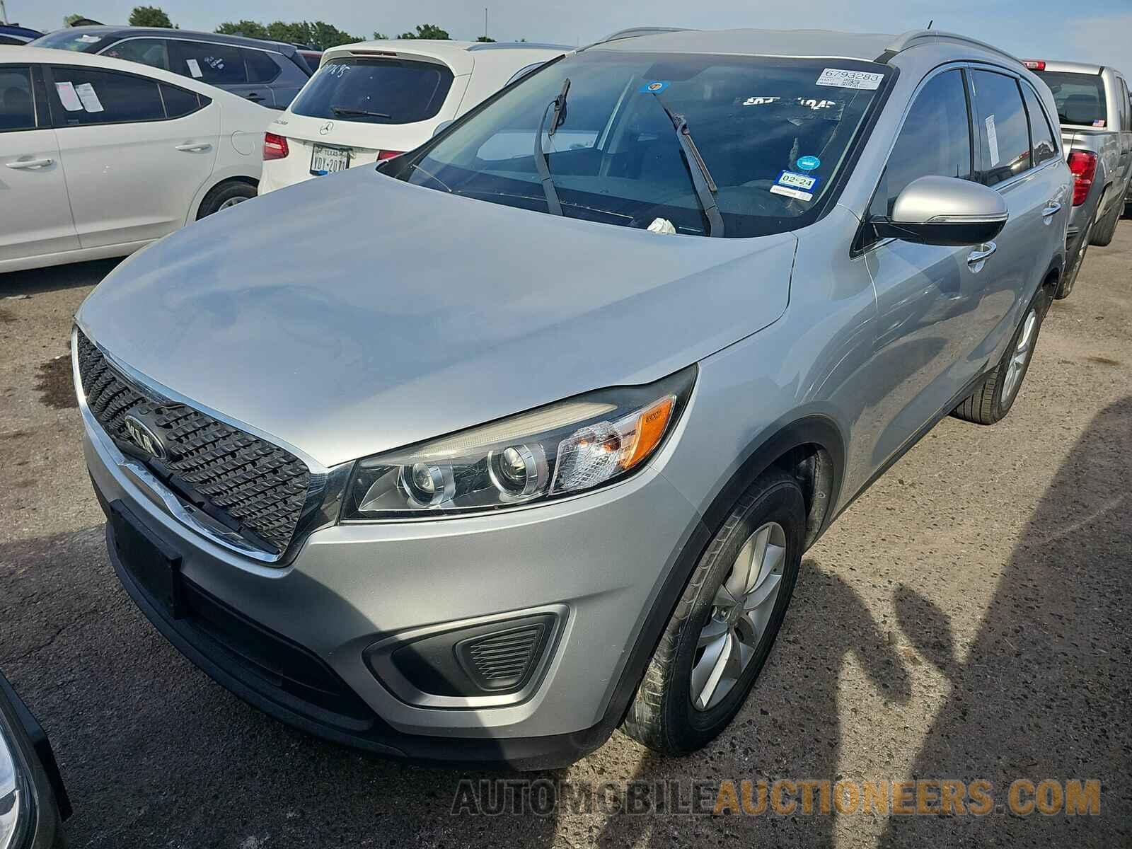 5XYPG4A3XHG207592 Kia Sorento 2017