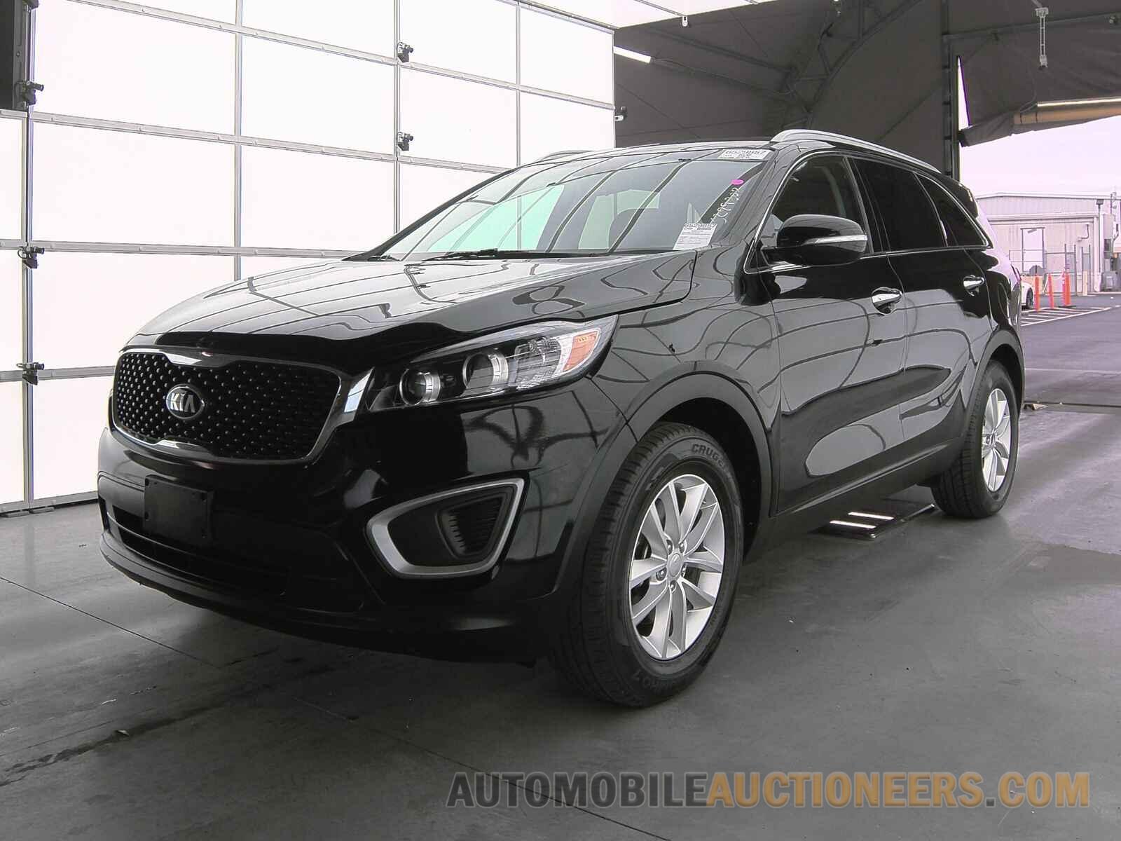 5XYPG4A3XHG245744 Kia Sorento 2017