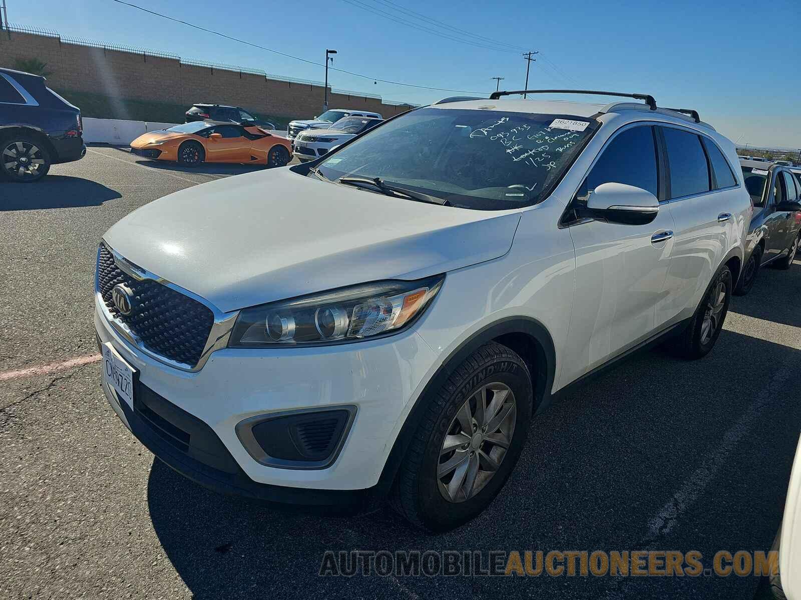 5XYPG4A51GG093935 Kia Sorento 2016