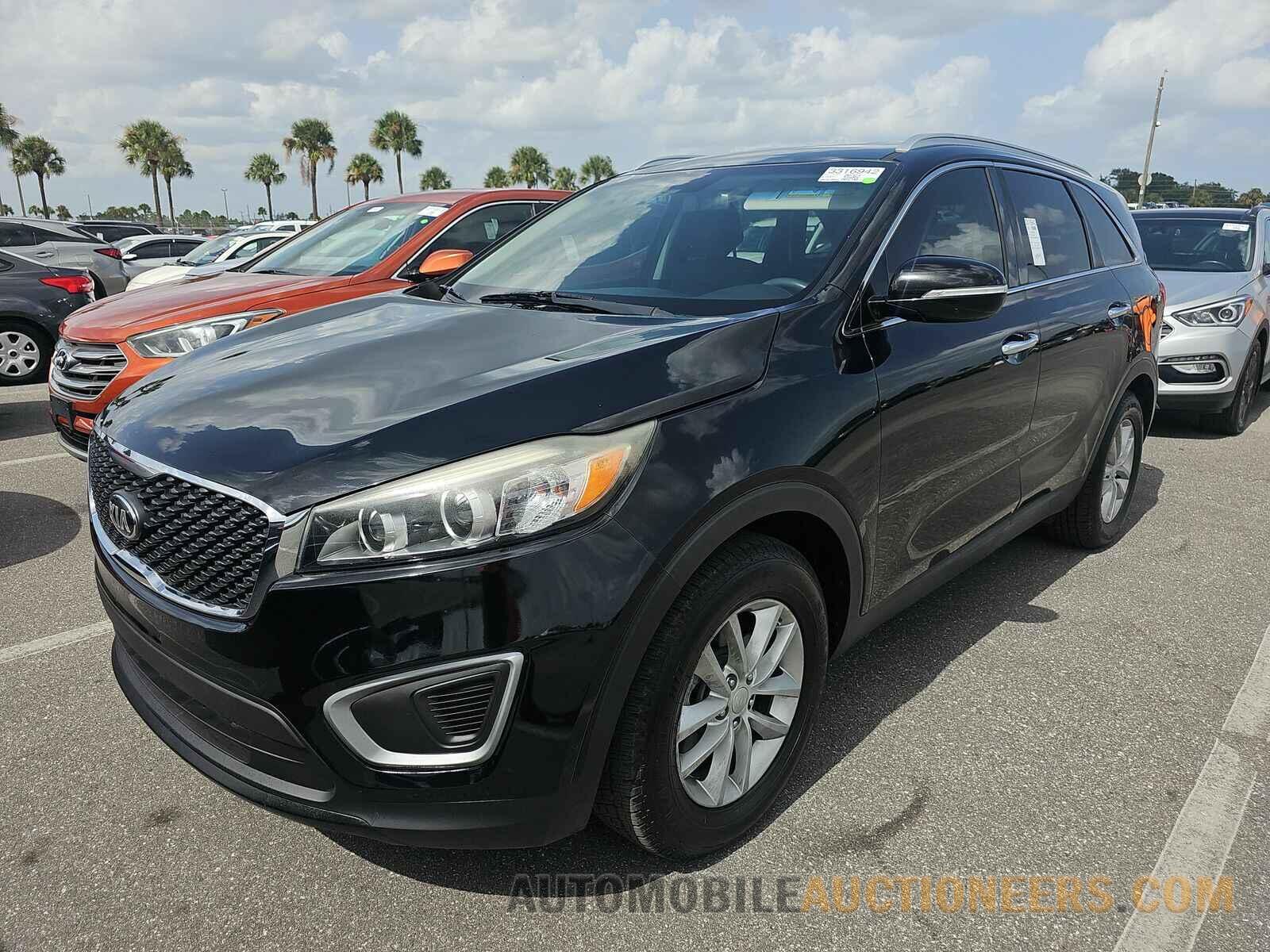 5XYPG4A54HG223823 Kia Sorento 2017