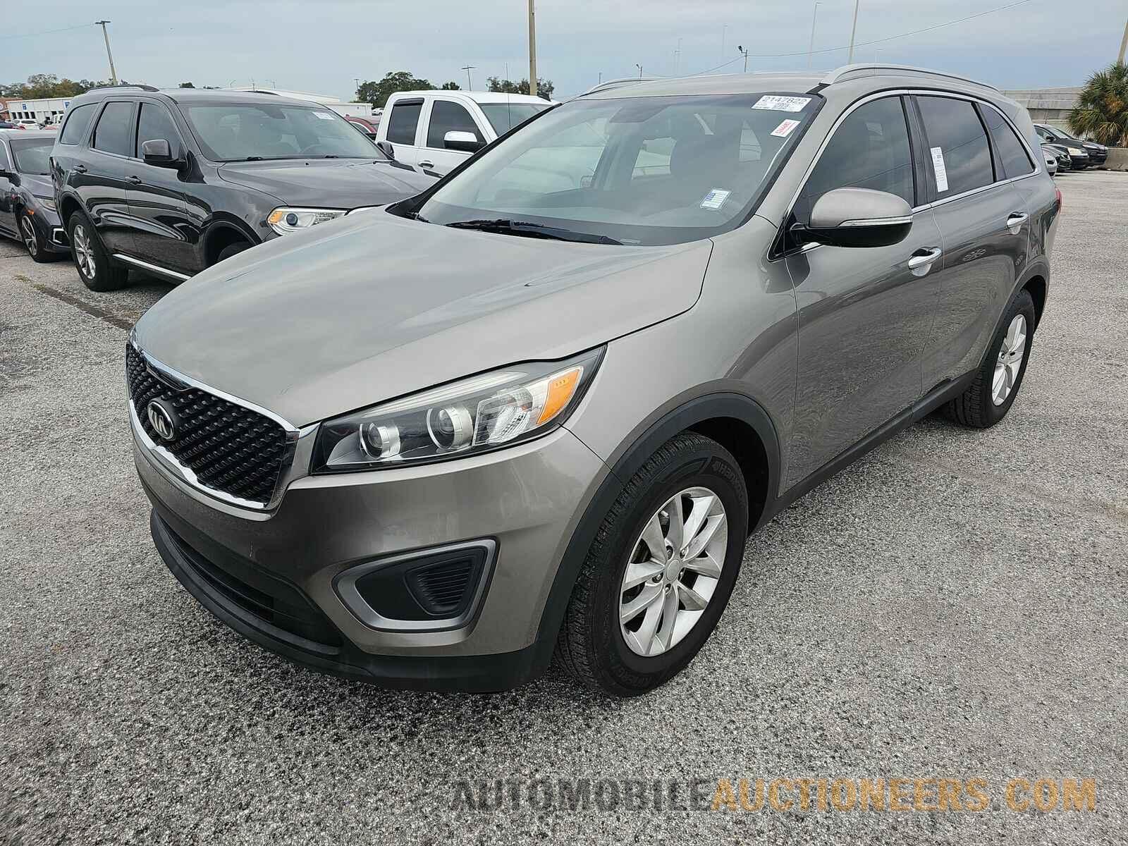 5XYPG4A55GG011723 Kia Sorento 2016