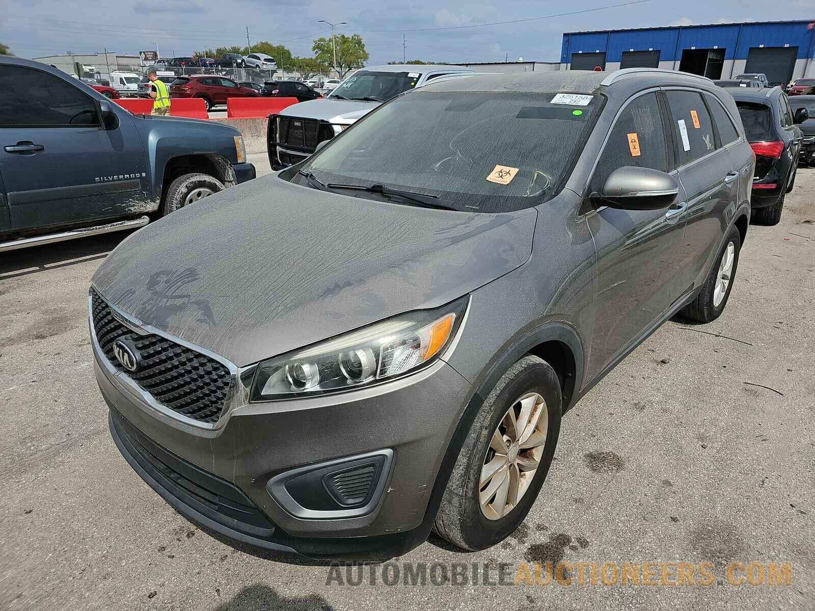 5XYPG4A55GG111627 Kia Sorento 2016