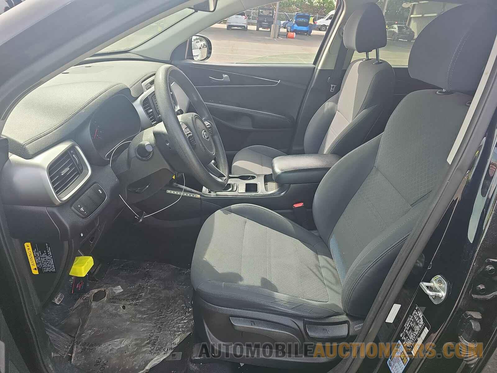 5XYPG4A56JG359201 Kia Sorento 2018