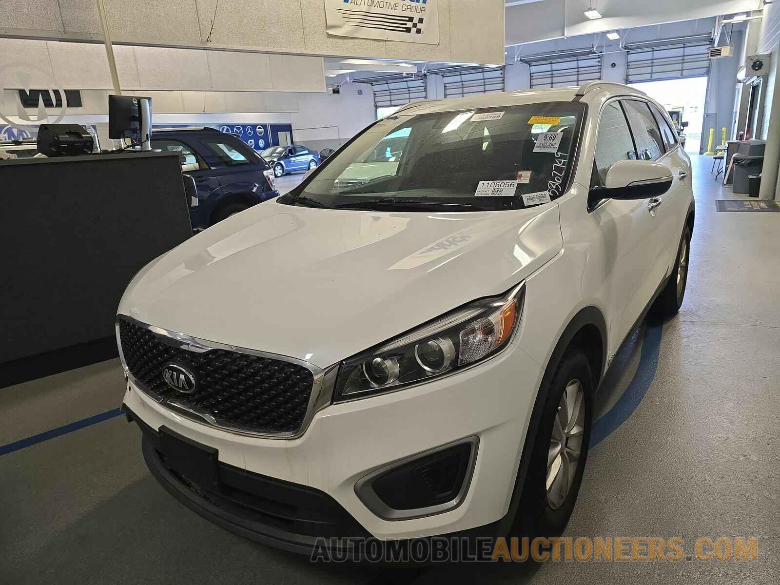 5XYPGDA32HG269438 Kia Sorento 2017