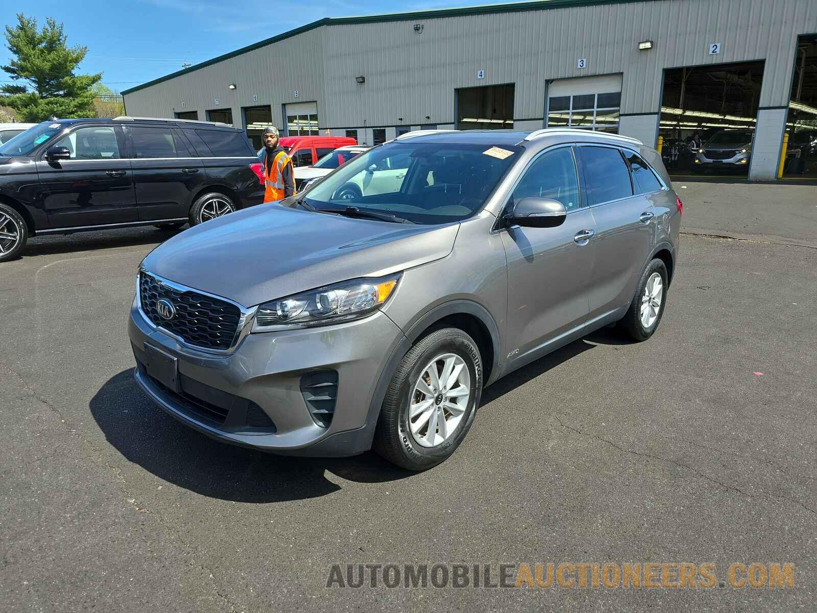 5XYPGDA32KG525875 Kia Sorento 2019