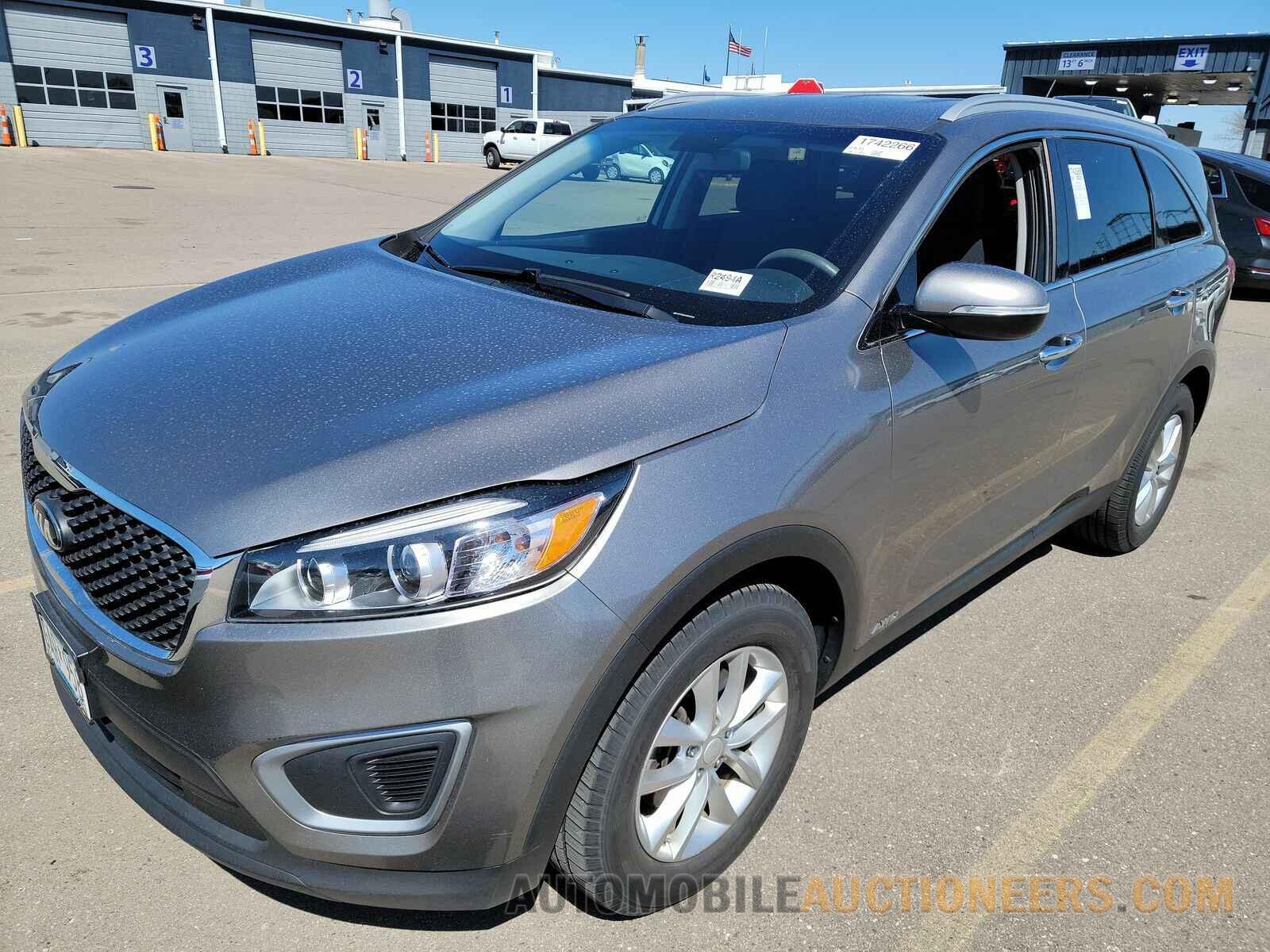 5XYPGDA34GG105428 Kia Sorento 2016