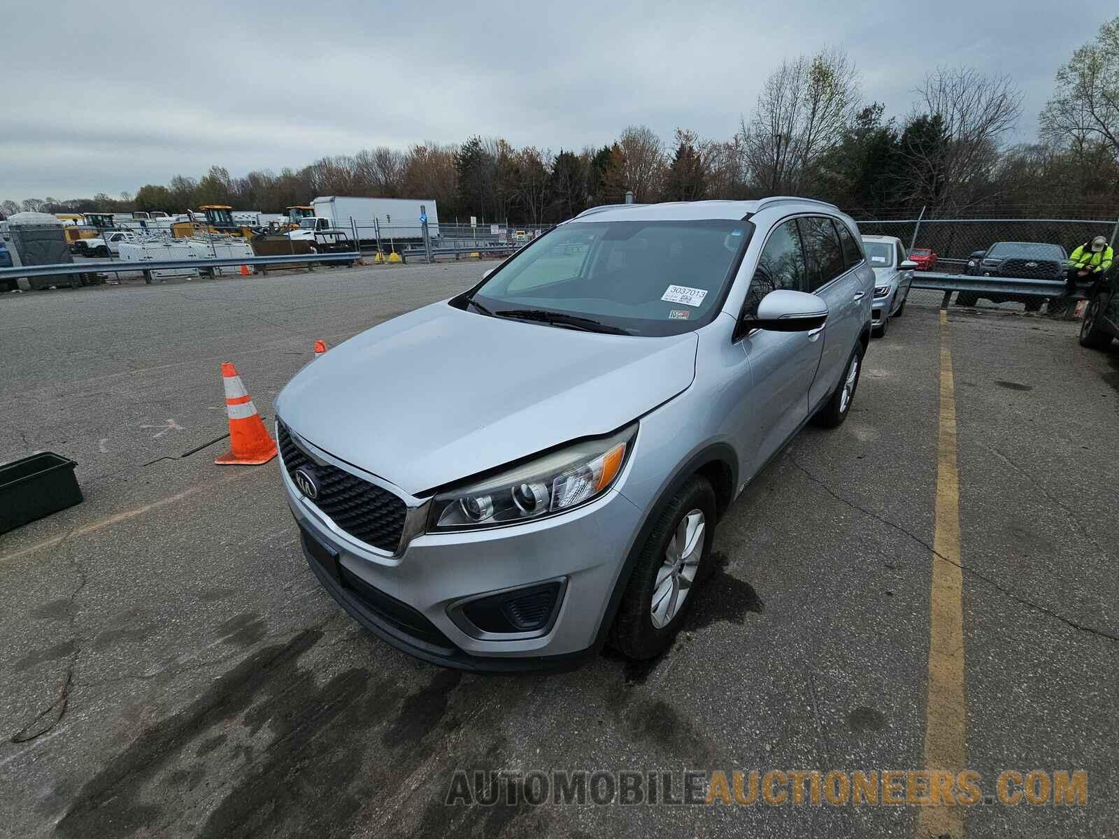 5XYPGDA34GG147081 Kia Sorento 2016