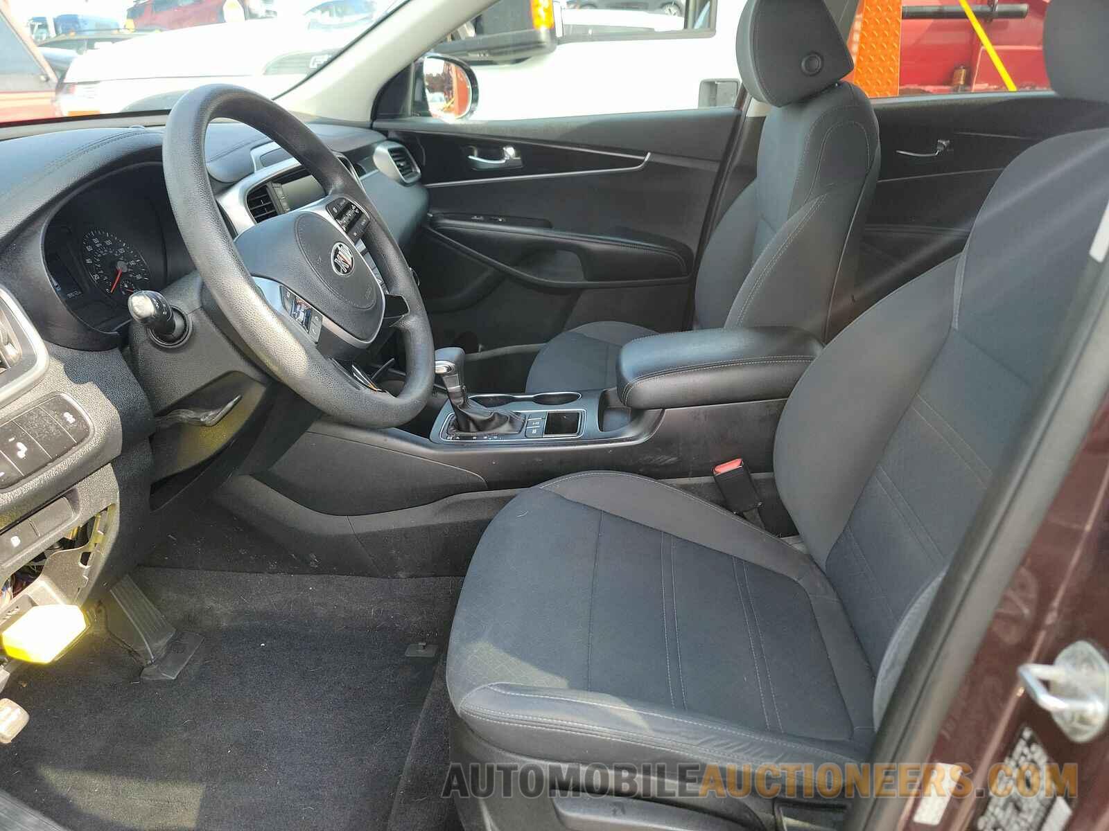 5XYPGDA35KG572415 Kia Sorento 2019