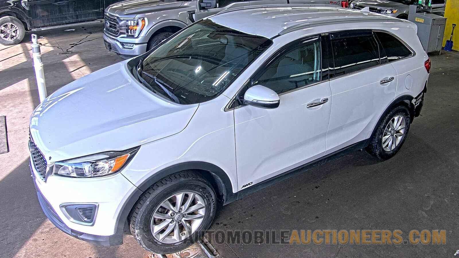 5XYPGDA3XGG045977 Kia Sorento 2016