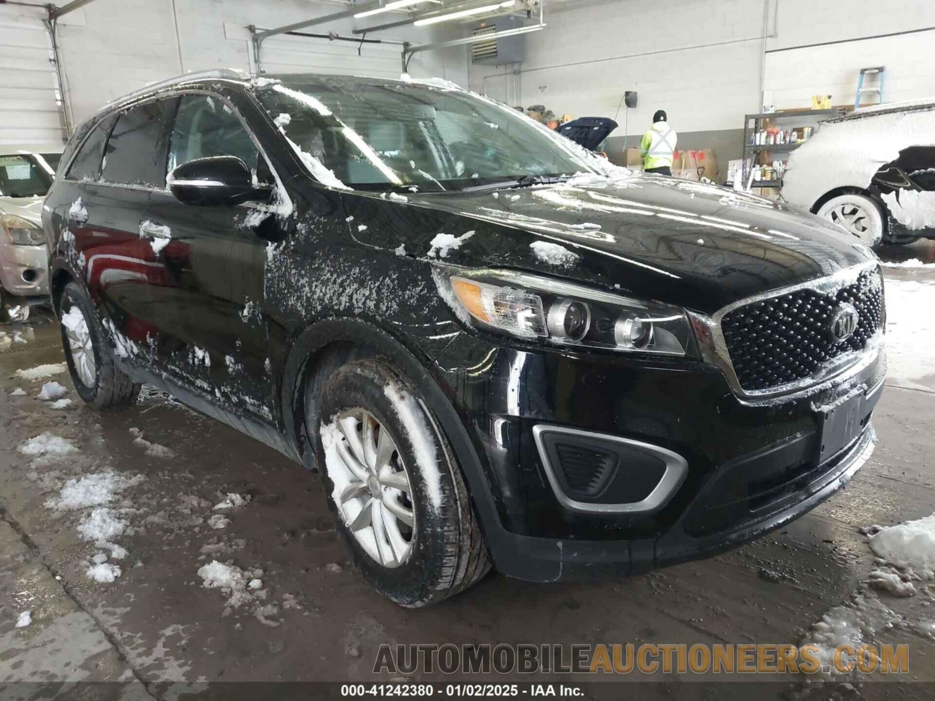 5XYPGDA53HG242976 KIA SORENTO 2017