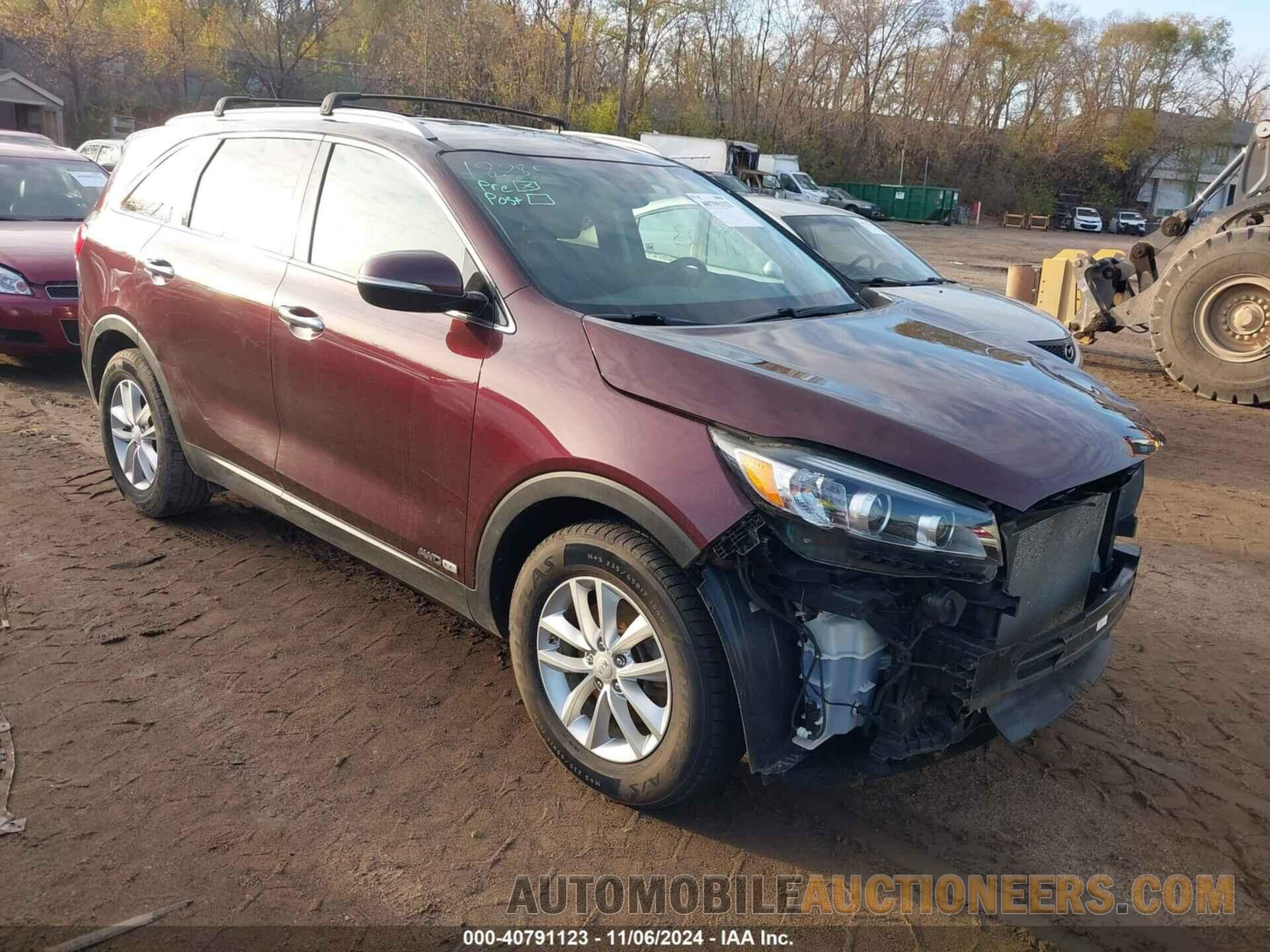 5XYPGDA55HG226617 KIA SORENTO 2017