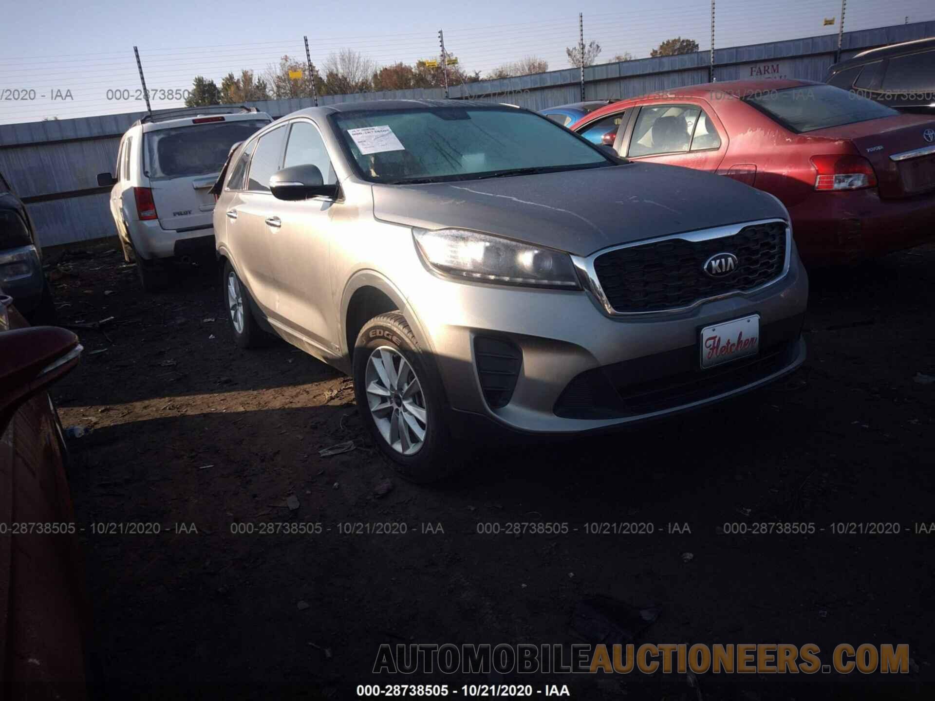 5XYPGDA55KG458108 KIA SORENTO 2019