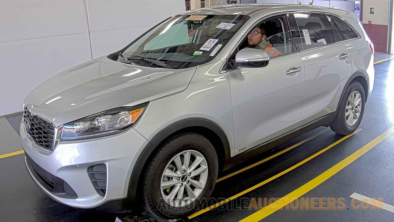 5XYPGDA55KG484157 Kia Sorento 2019