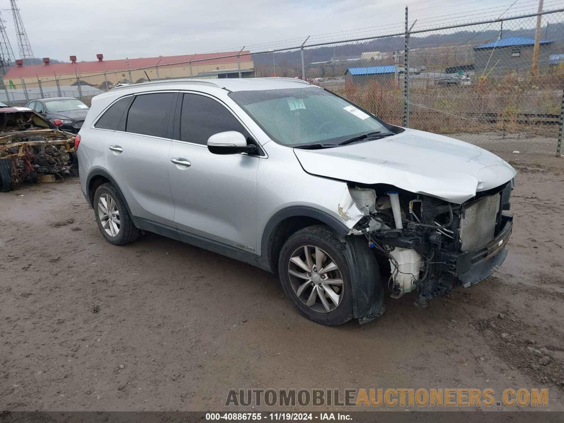 5XYPGDA56HG308002 KIA SORENTO 2017