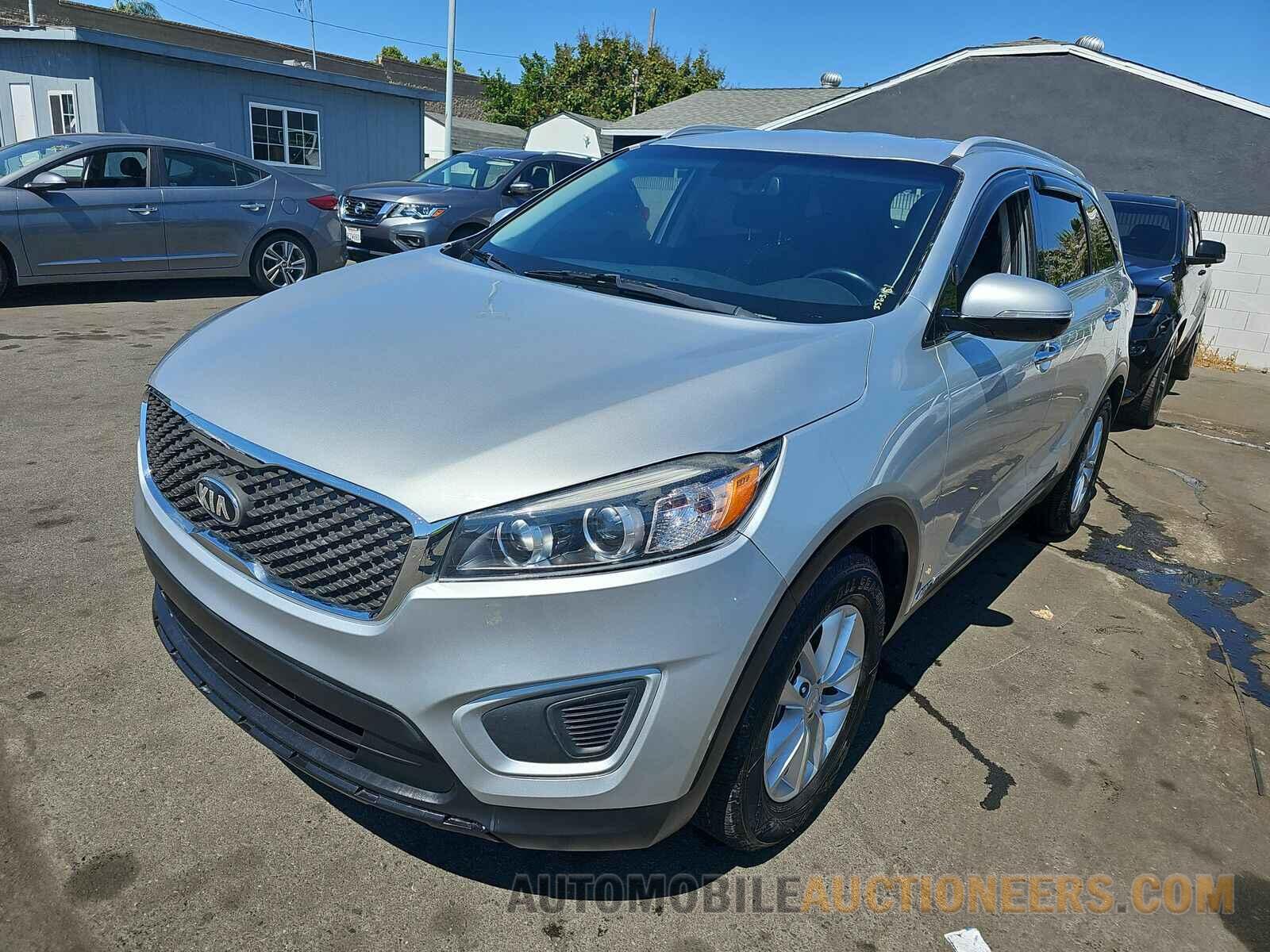 5XYPGDA56JG423740 Kia Sorento 2018