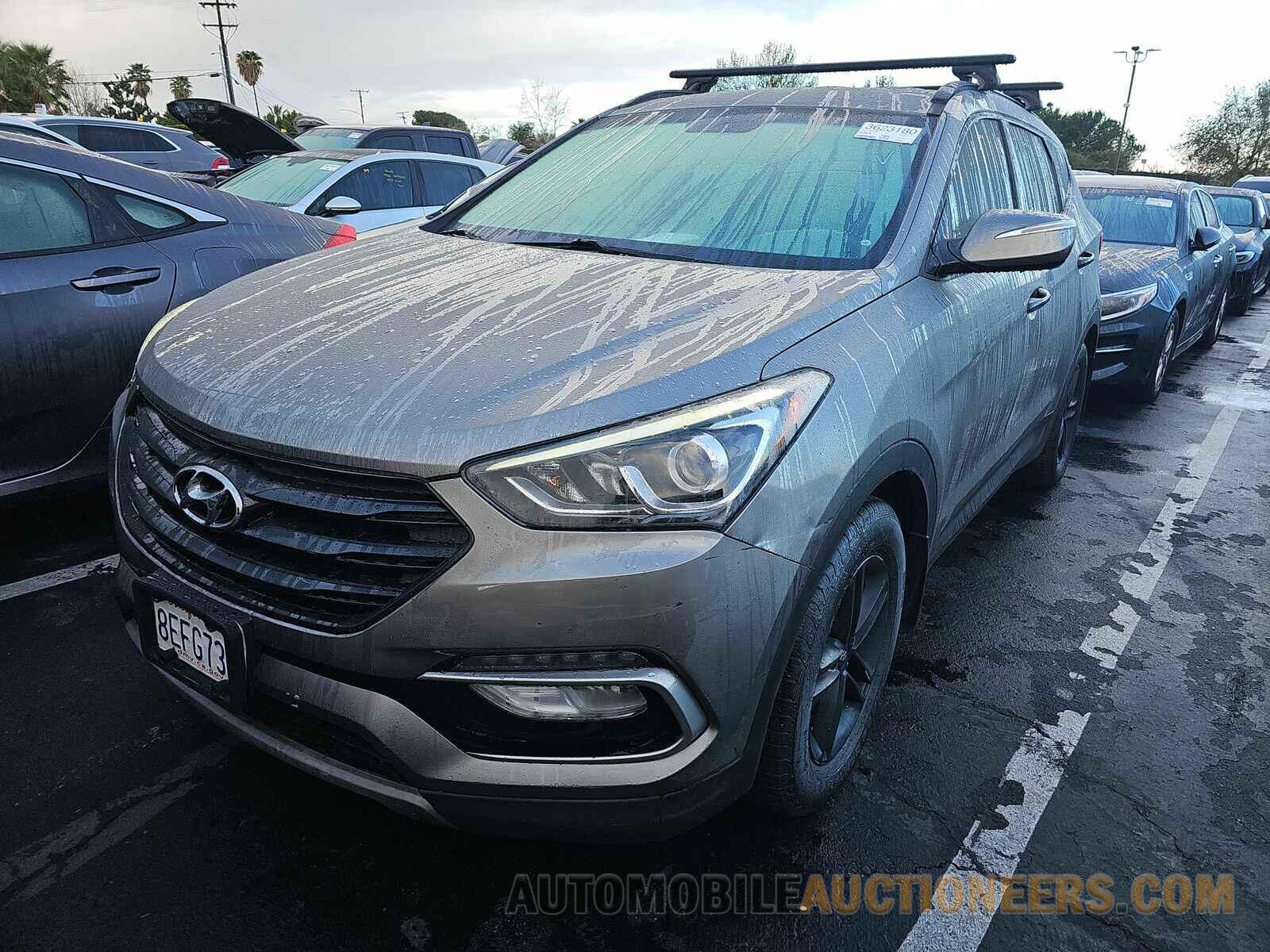 5XYZU3LB0JG543256 Hyundai Santa Fe 2018