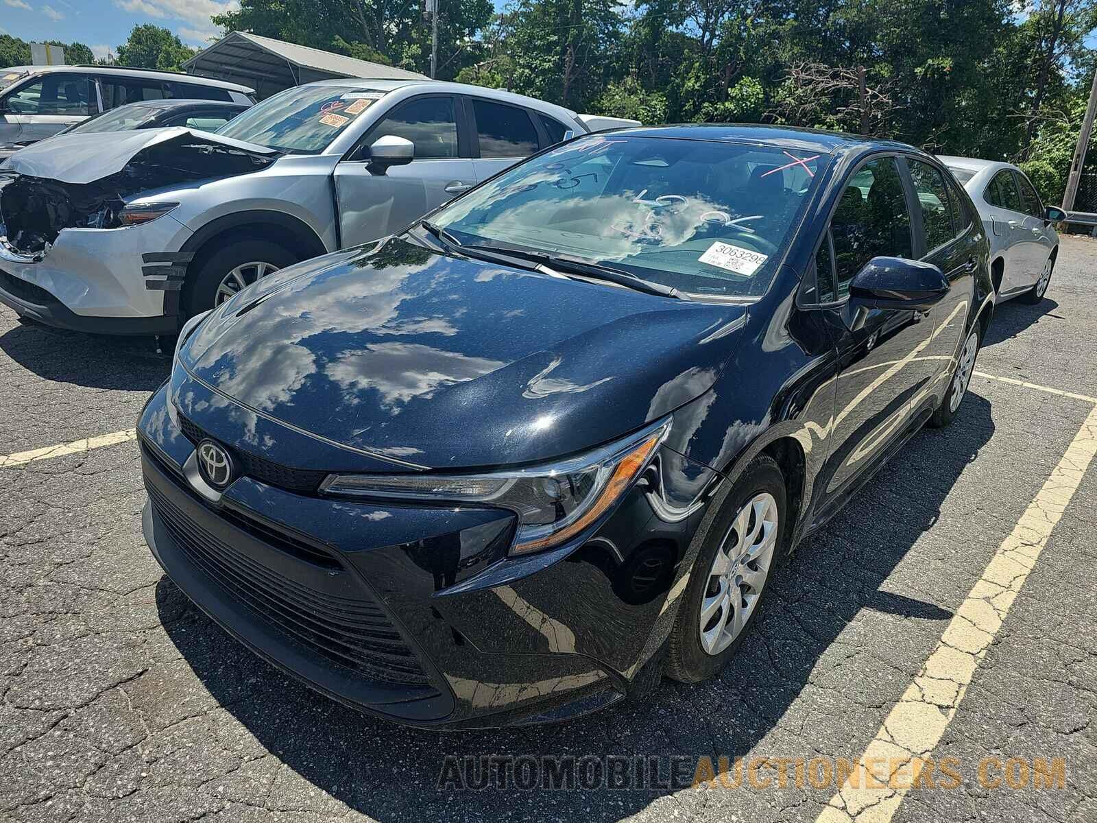 5YFB4MDE7RP119077 Toyota Corolla LE 2024