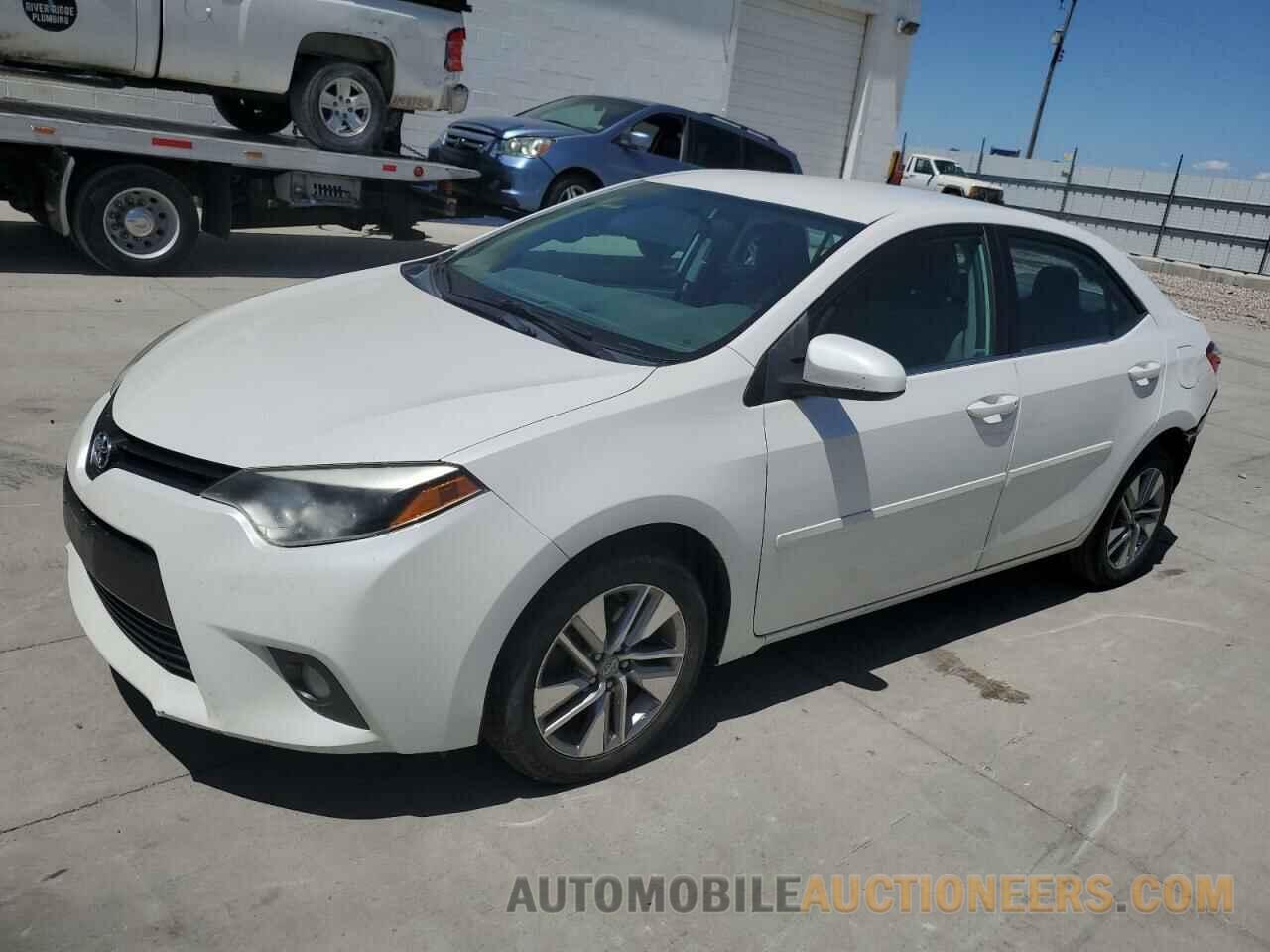 5YFBPRHE5FP223061 TOYOTA COROLLA 2015