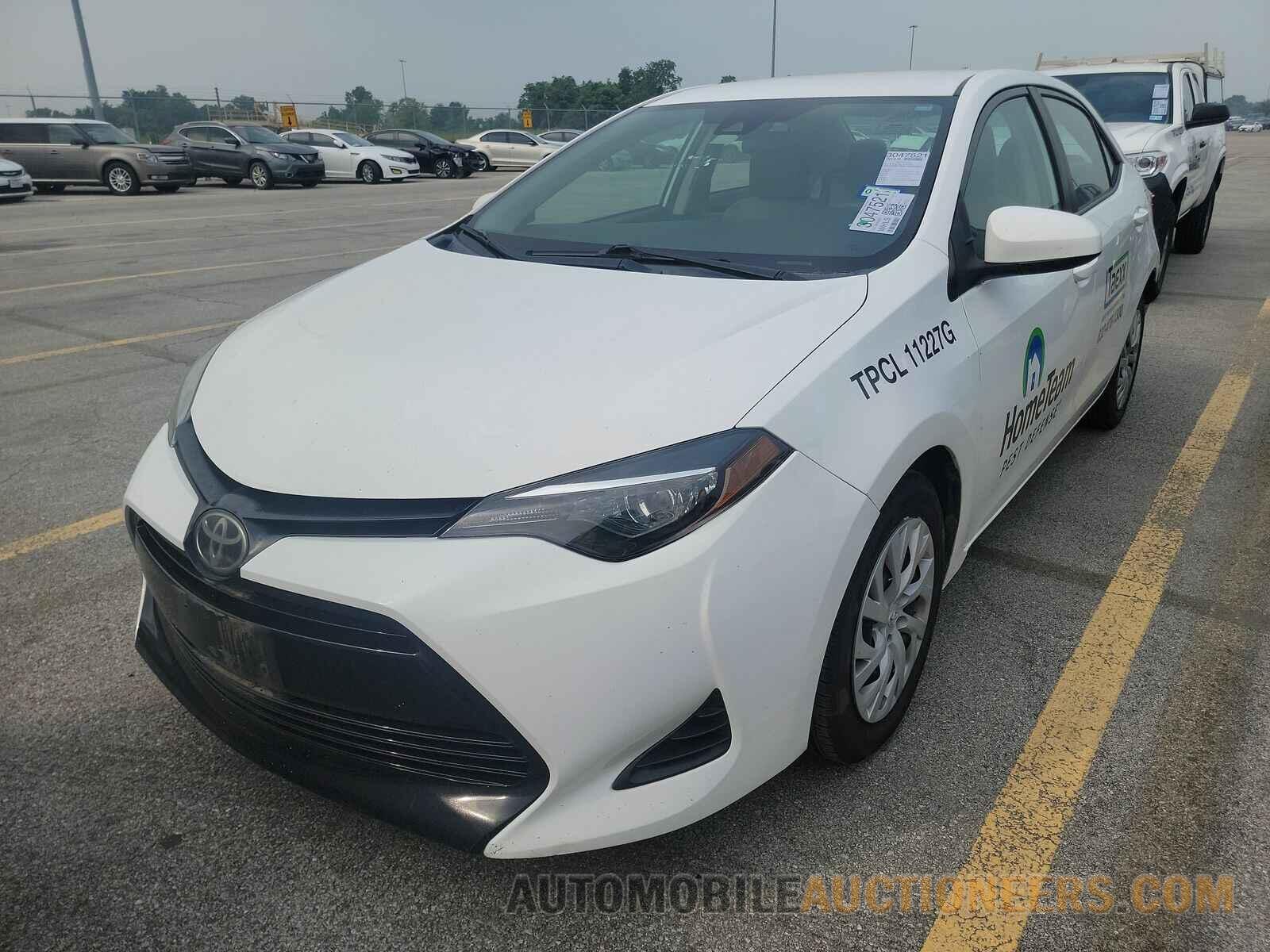 5YFBURHE1KP883827 Toyota Corolla LE 2019