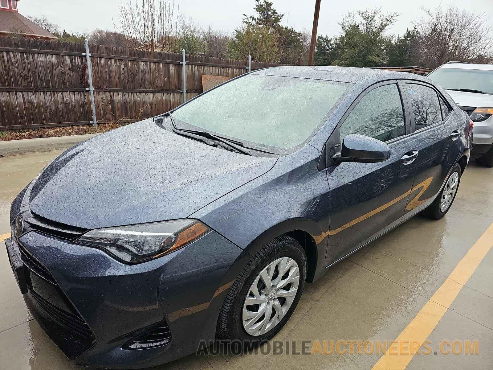 5YFBURHE4KP878136 Toyota Corolla LE 2019