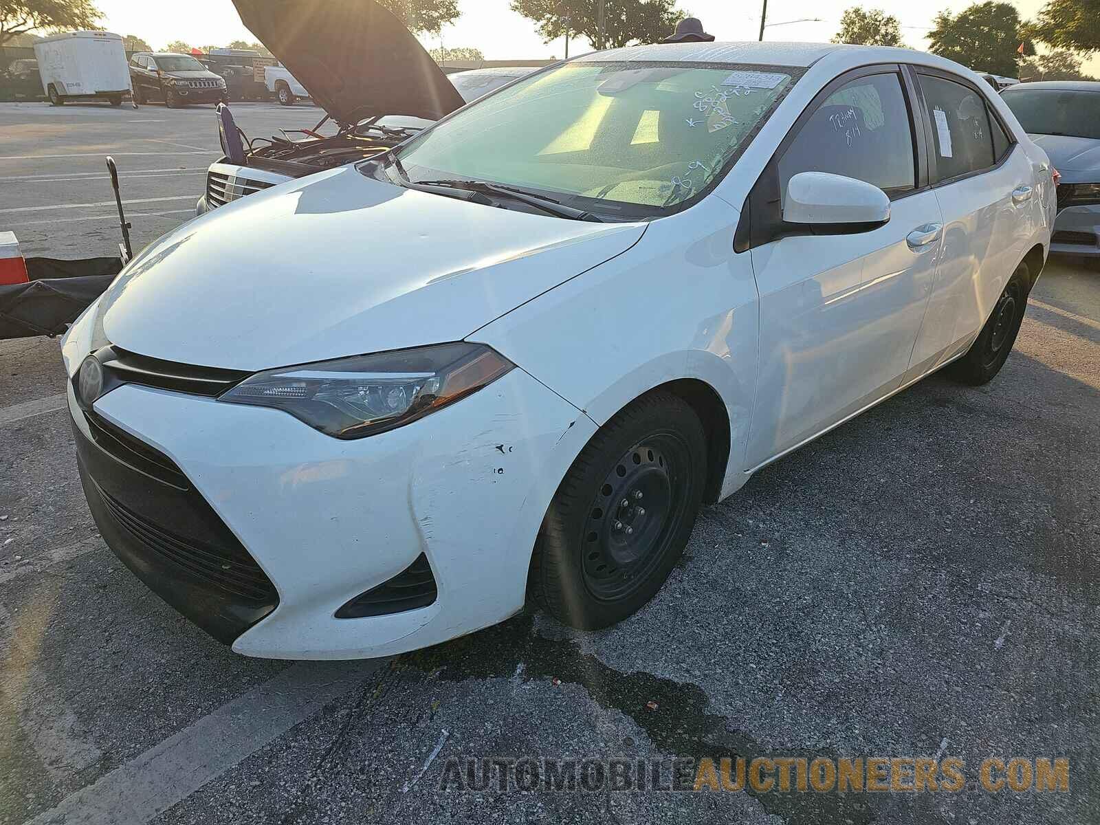 5YFBURHE4KP882929 Toyota Corolla LE 2019