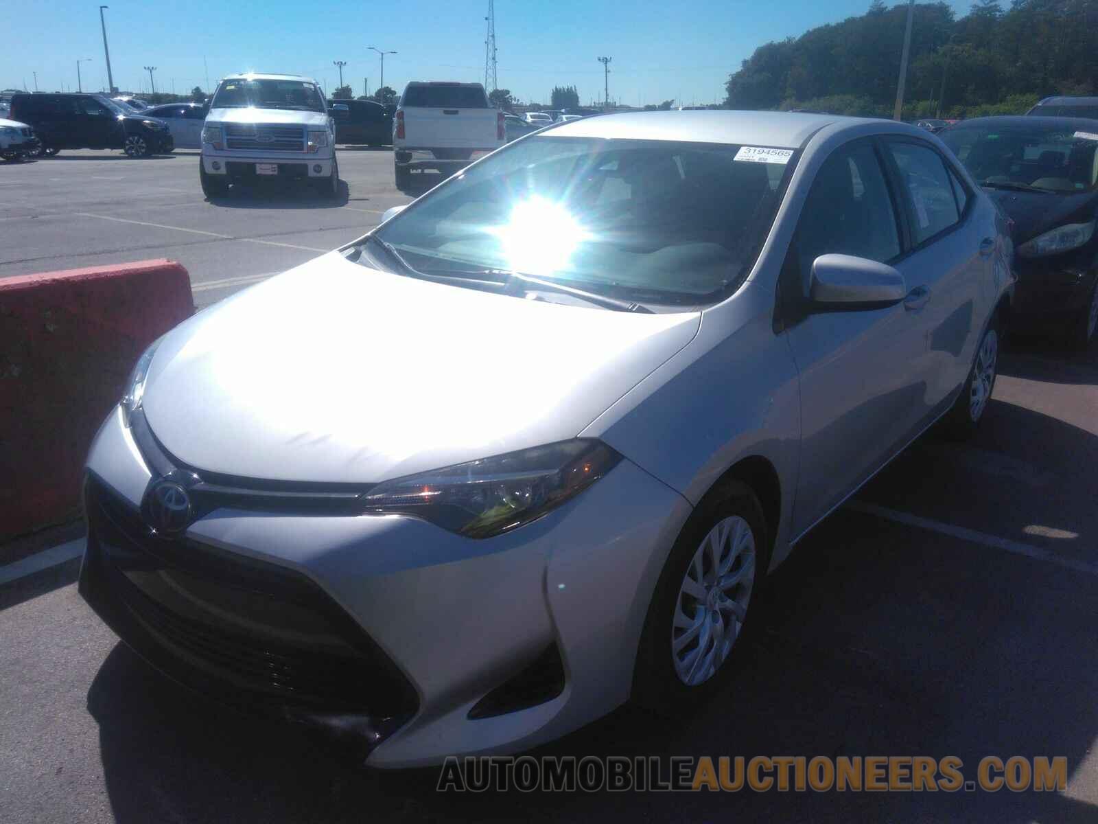 5YFBURHE6JP775458 Toyota Corolla LE 2018