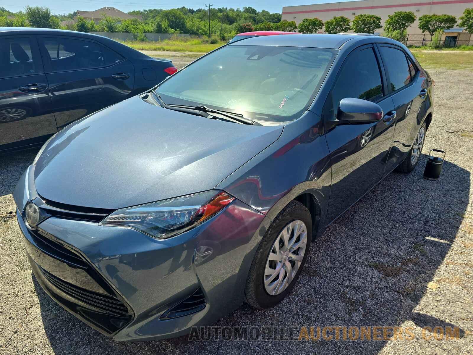 5YFBURHE7JP830631 Toyota Corolla LE 2018