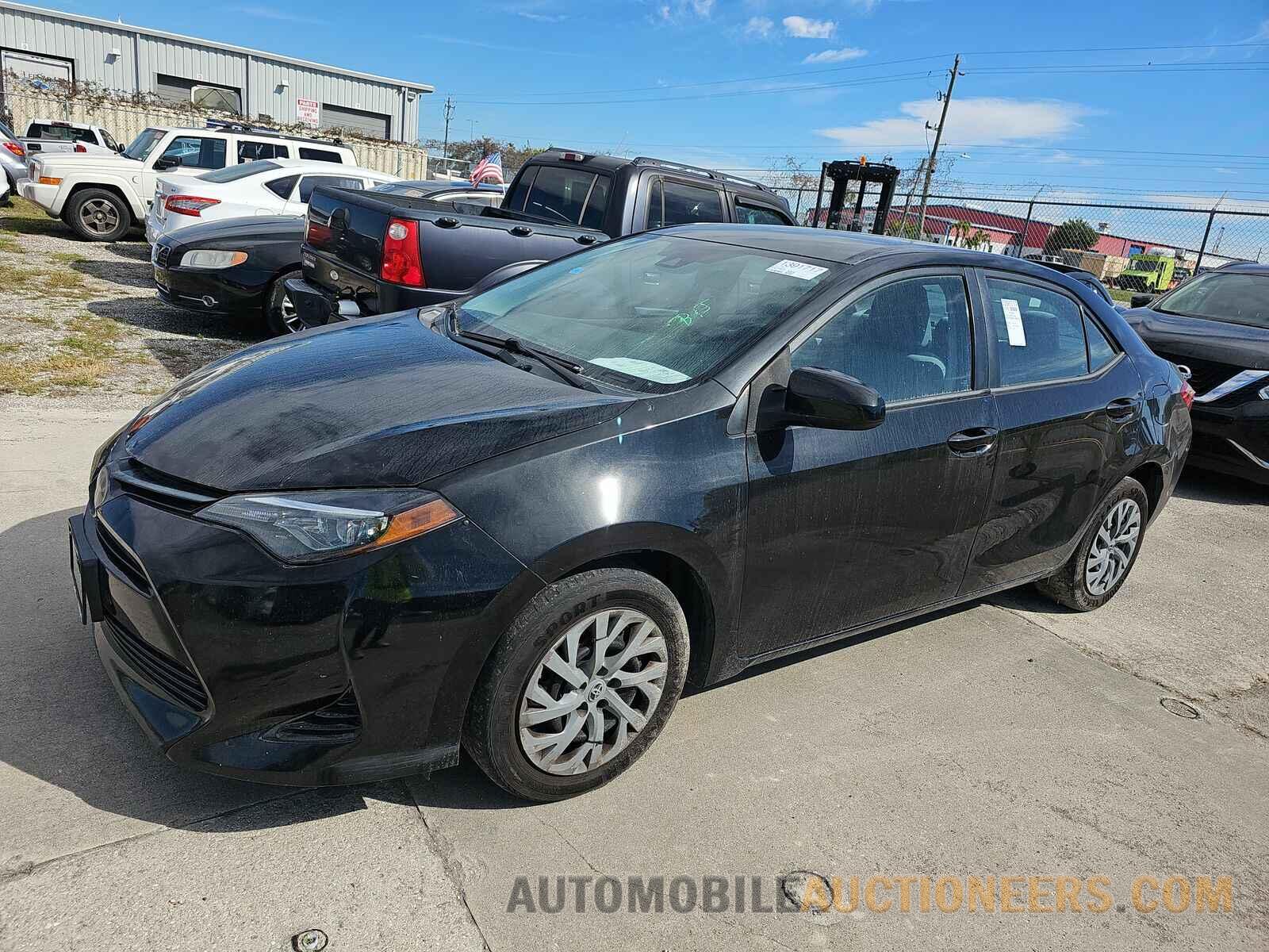 5YFBURHE7JP840754 Toyota Corolla LE 2018