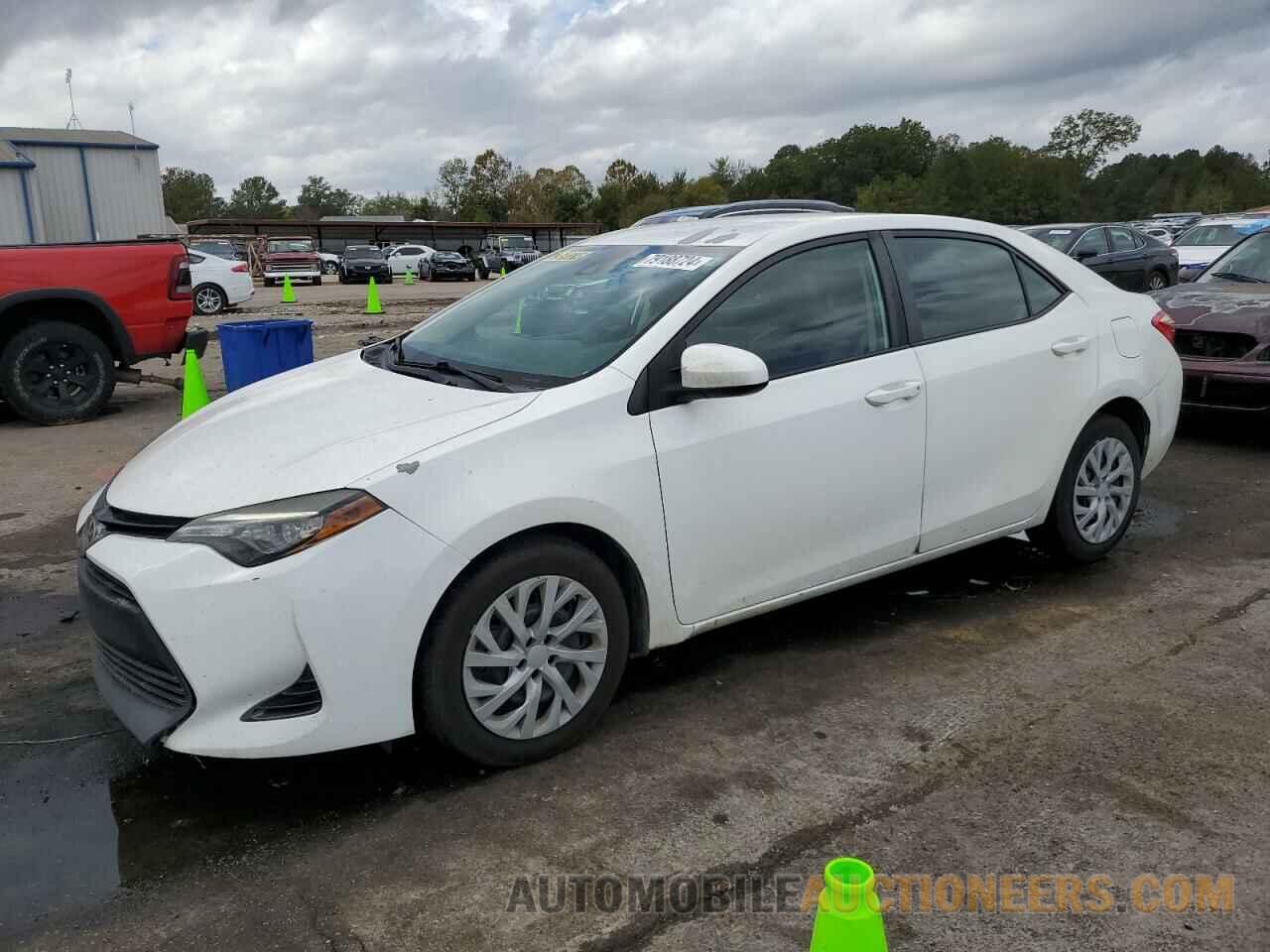 5YFBURHEXHP570042 TOYOTA COROLLA 2017