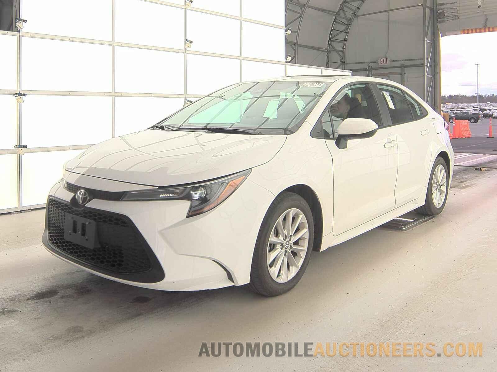 5YFHPMAE1MP208562 Toyota Corolla LE 2021