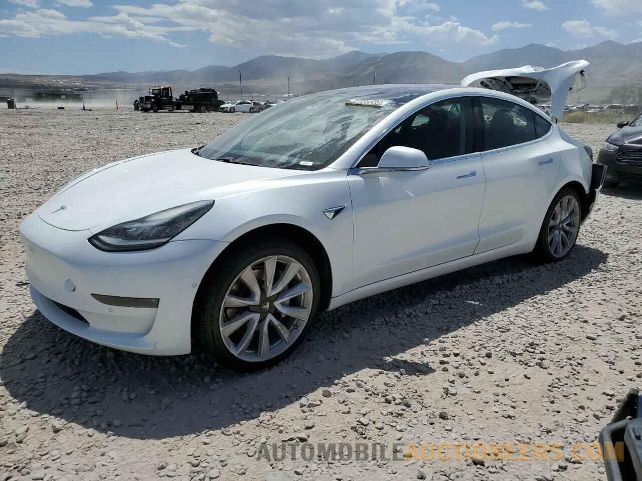 5YJ3E1EA0JF003828 TESLA MODEL 3 2018