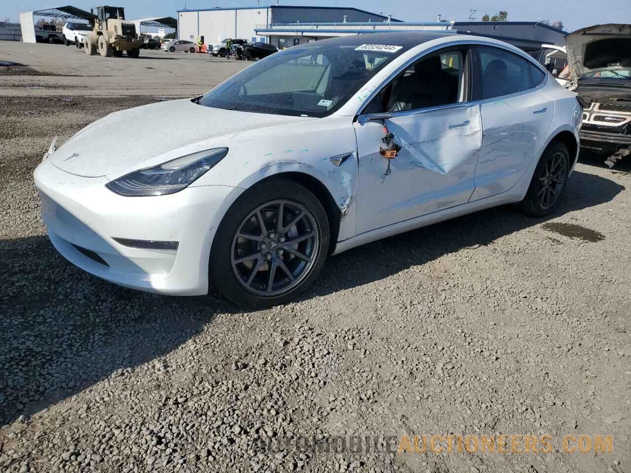 5YJ3E1EA0JF017244 TESLA MODEL 3 2018