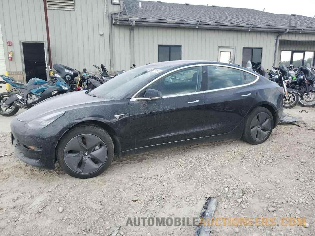 5YJ3E1EA0JF018572 TESLA MODEL 3 2018