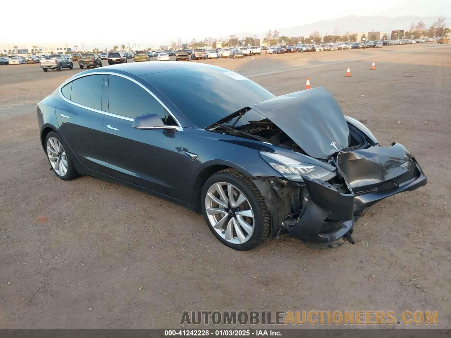 5YJ3E1EA0JF020130 TESLA MODEL 3 2018