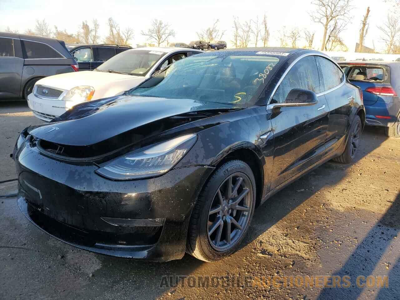 5YJ3E1EA0JF020841 TESLA MODEL 3 2018