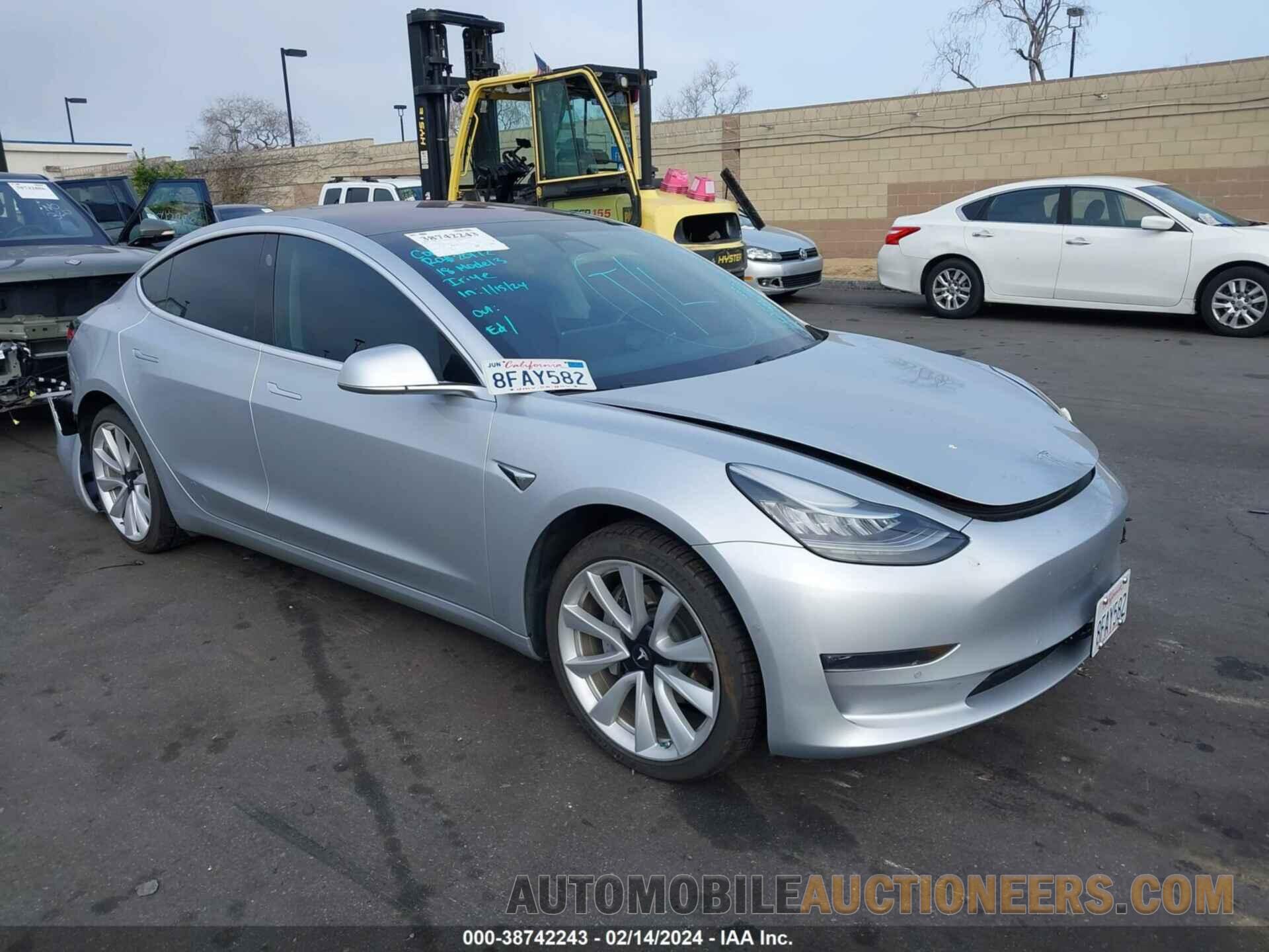 5YJ3E1EA0JF028955 TESLA MODEL 3 2018