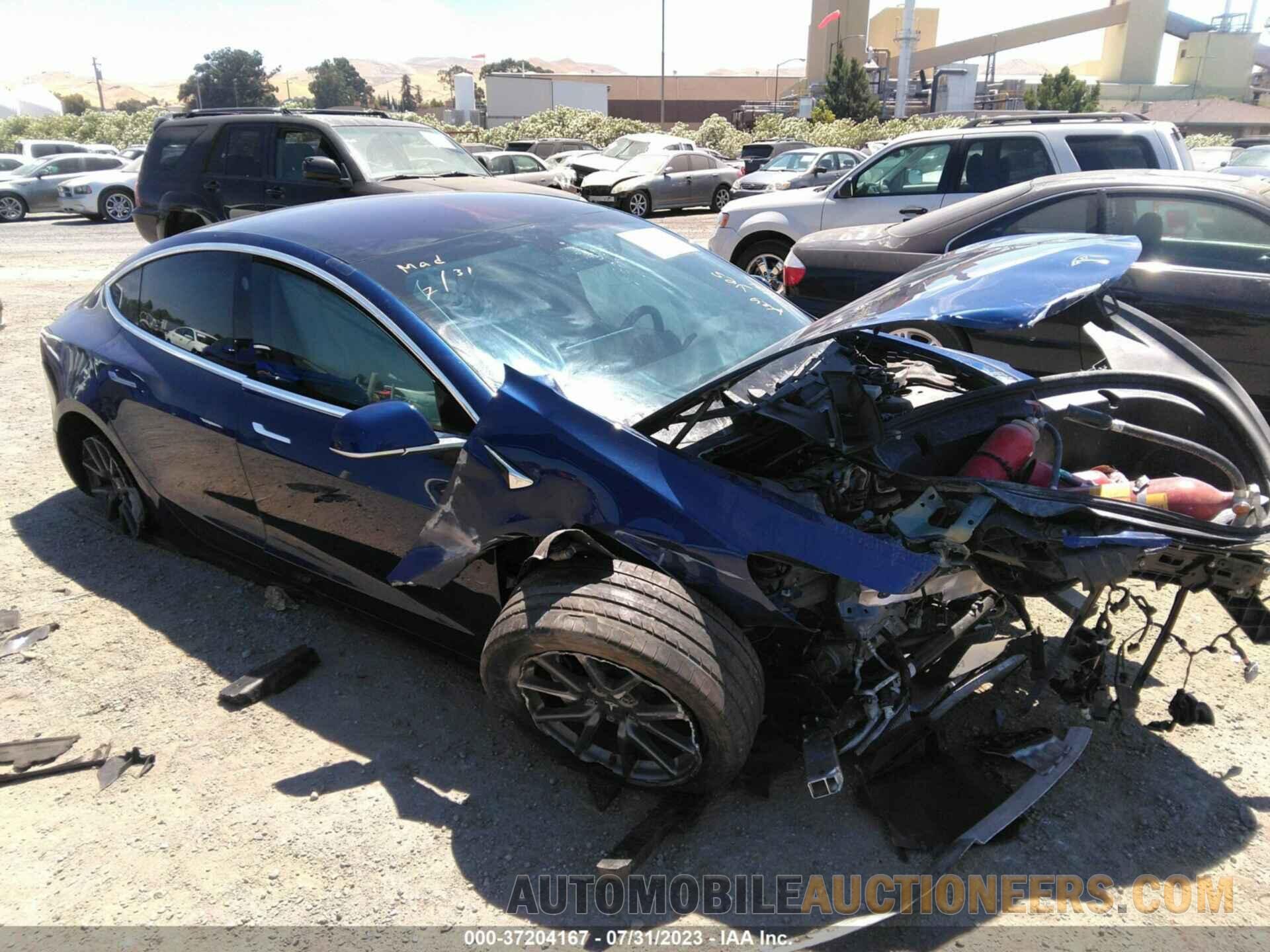 5YJ3E1EA0JF032648 TESLA MODEL 3 2018