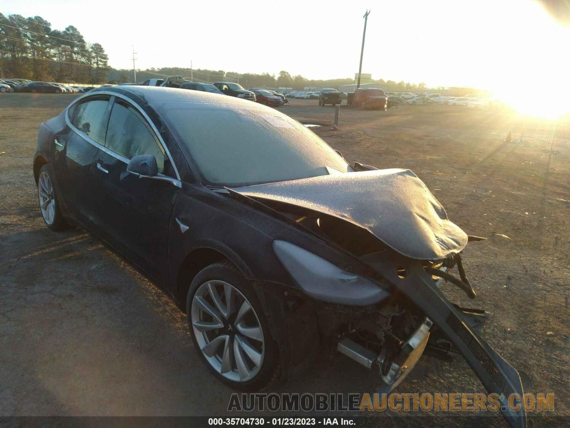 5YJ3E1EA0JF033203 TESLA MODEL 3 2018