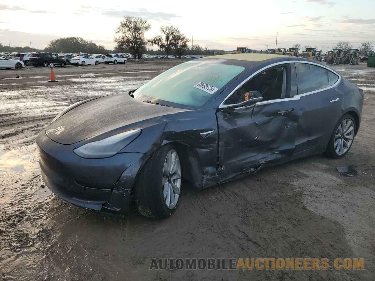 5YJ3E1EA0JF033282 TESLA MODEL 3 2018