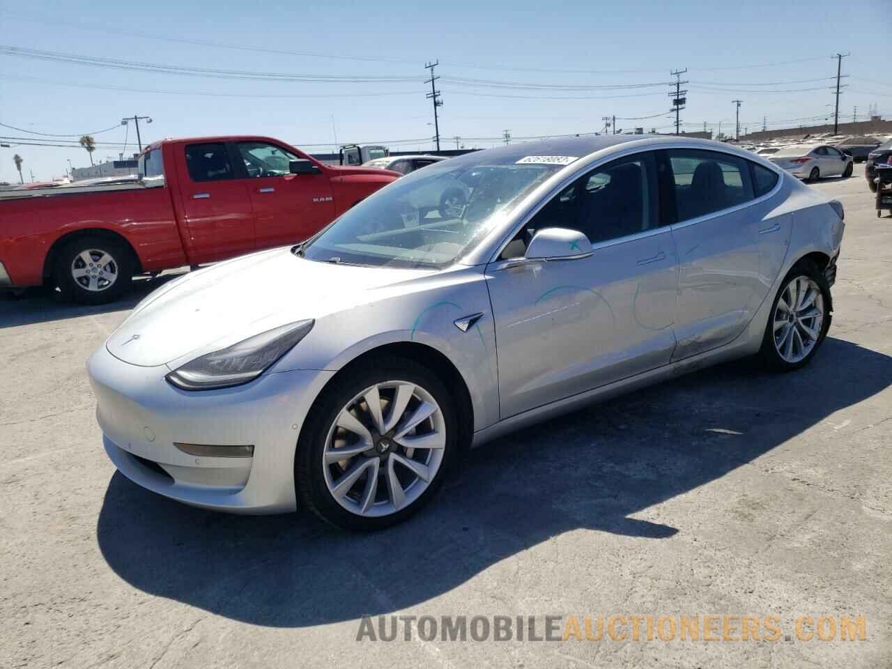 5YJ3E1EA0JF033301 TESLA MODEL 3 2018