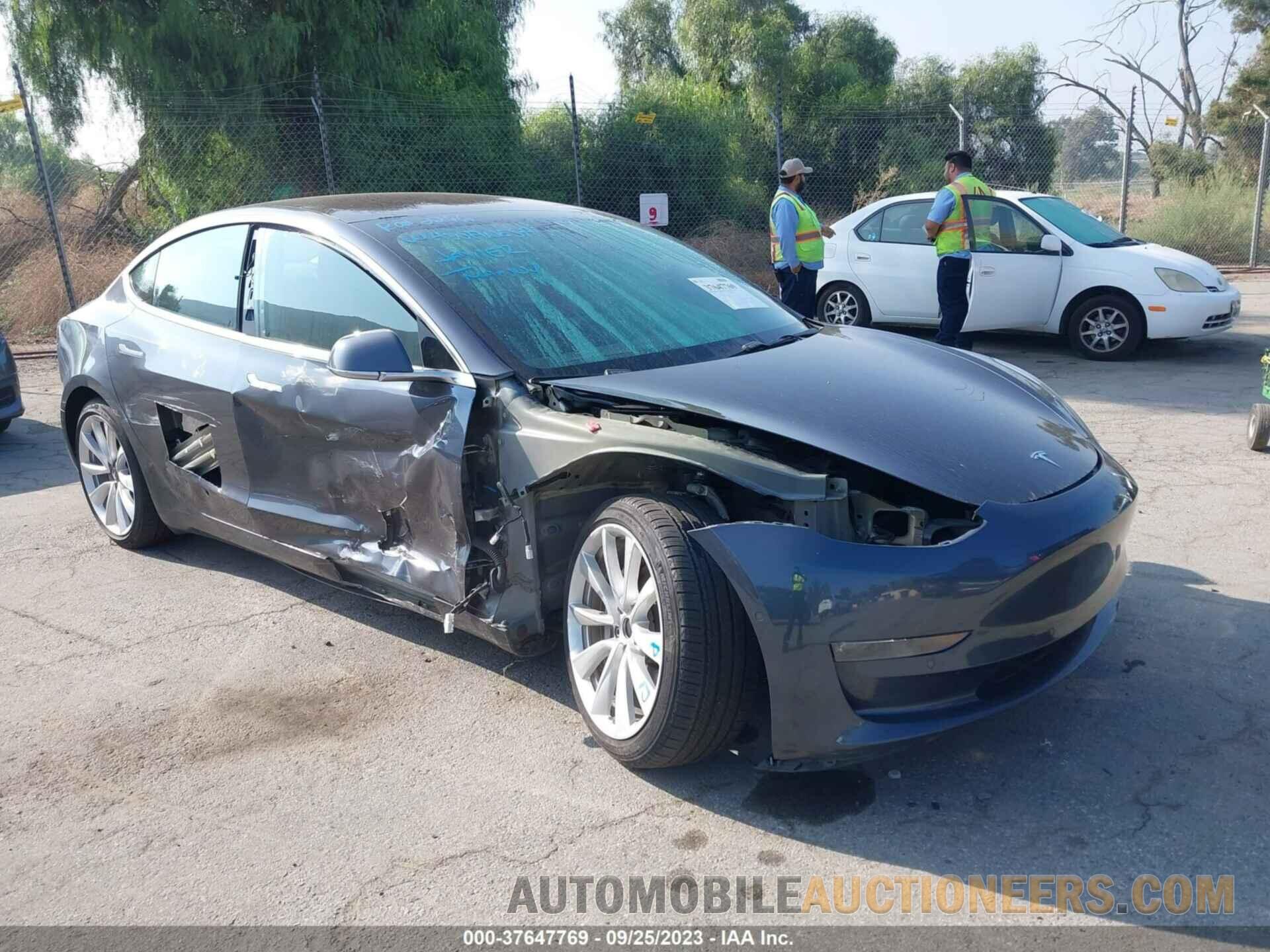 5YJ3E1EA0JF035632 TESLA MODEL 3 2018