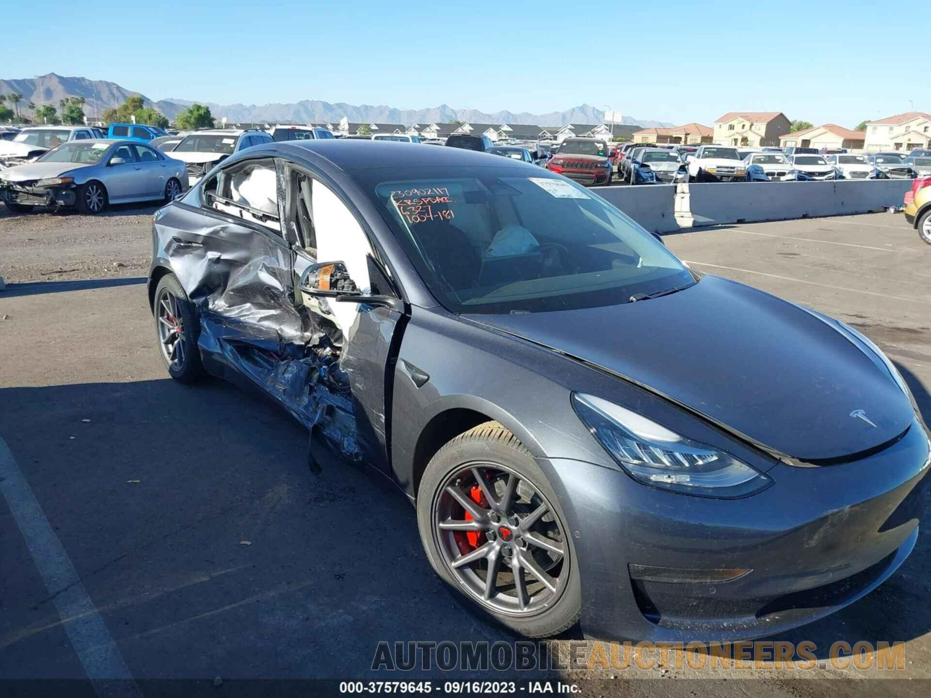 5YJ3E1EA0JF036327 TESLA MODEL 3 2018