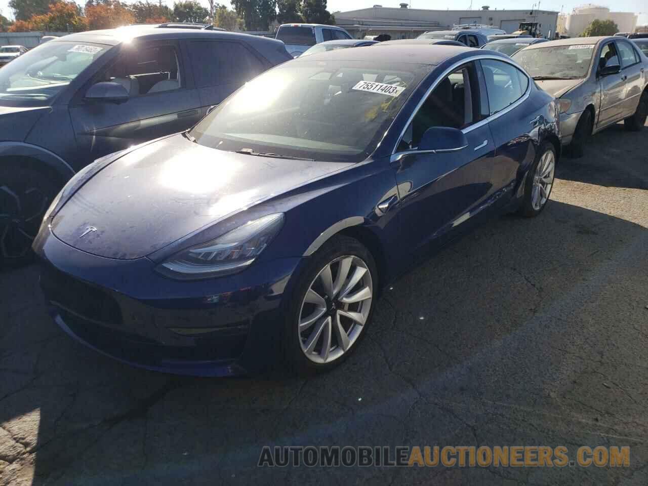 5YJ3E1EA0JF060014 TESLA MODEL 3 2018