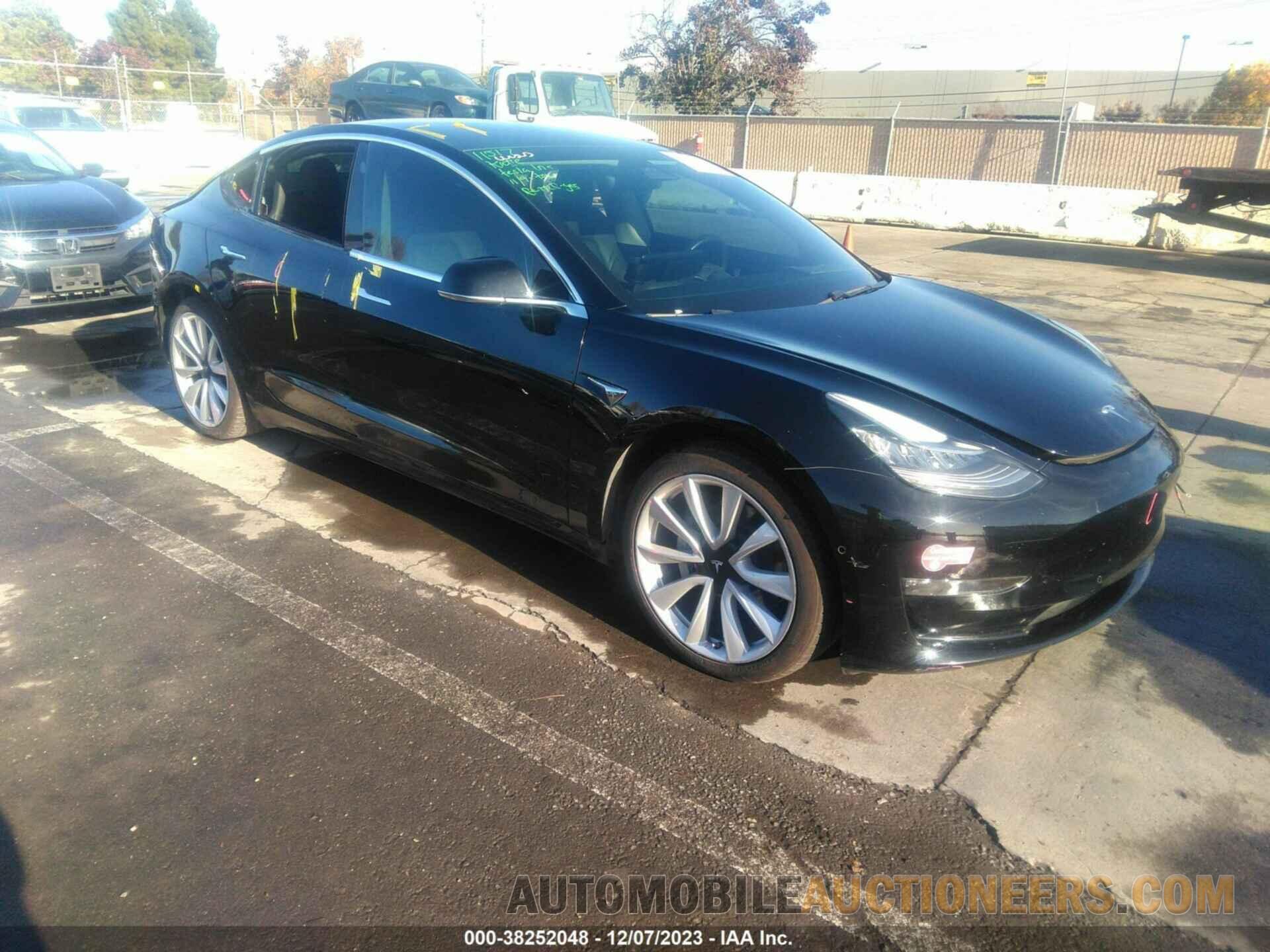 5YJ3E1EA0JF061096 TESLA MODEL 3 2018