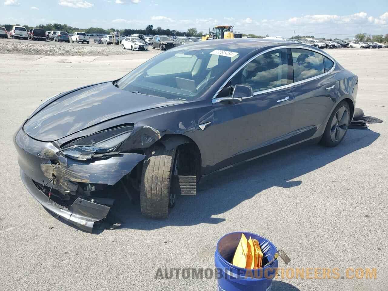 5YJ3E1EA0JF077542 TESLA MODEL 3 2018