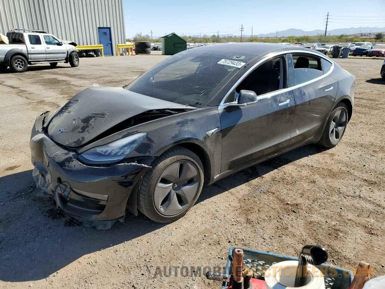 5YJ3E1EA0JF098634 TESLA MODEL 3 2018